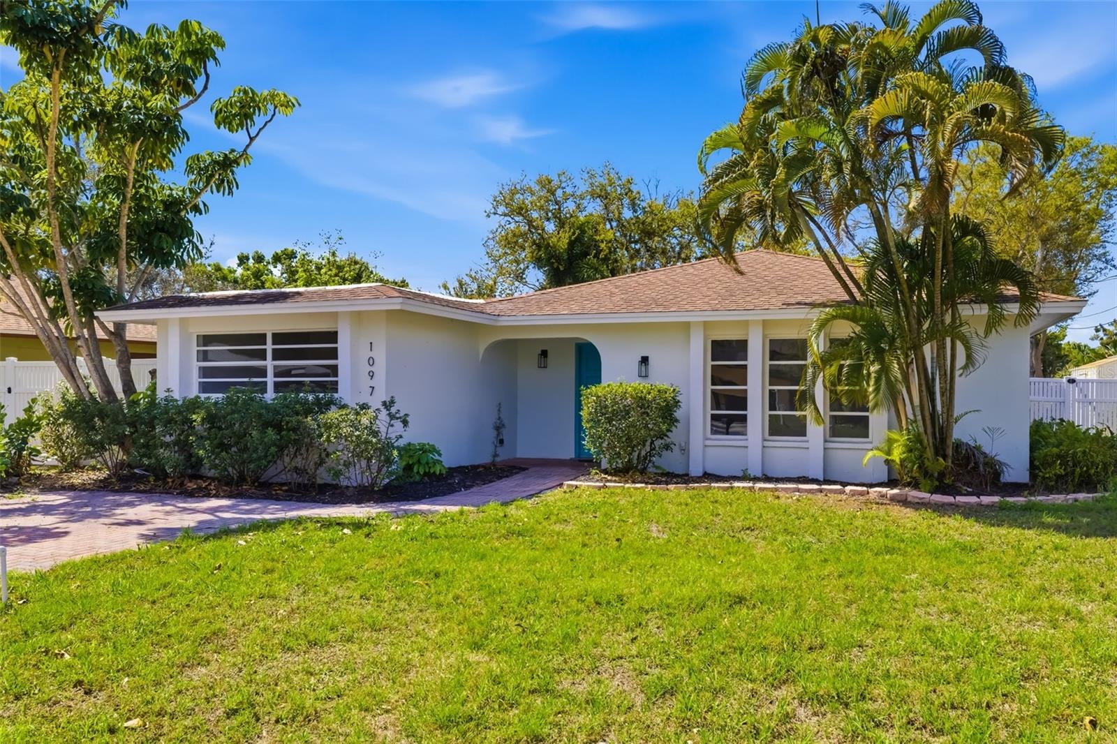 1097 Willis Ave Property Photo 46
