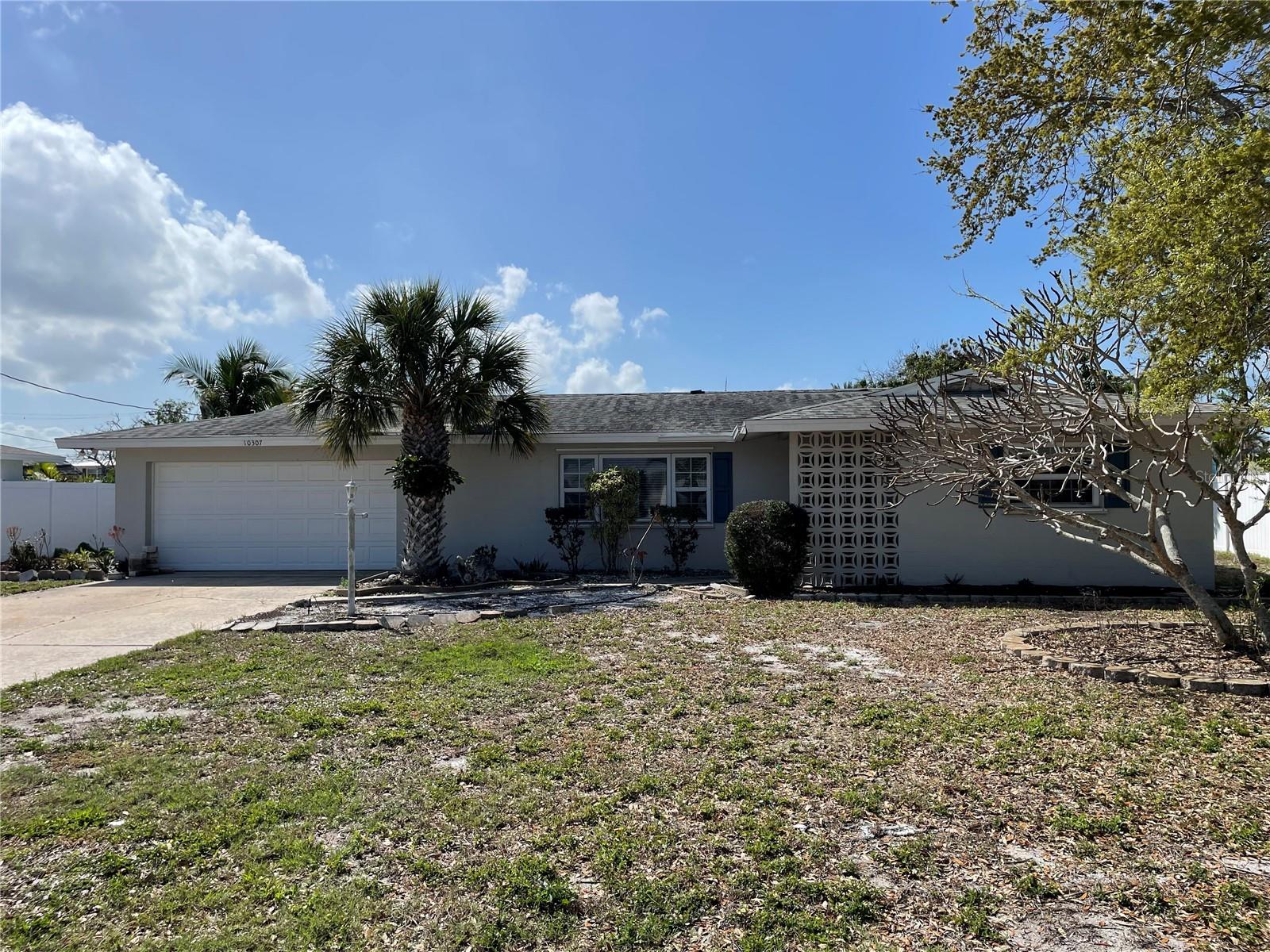 10307 Sandpiper Rd W Property Photo 2