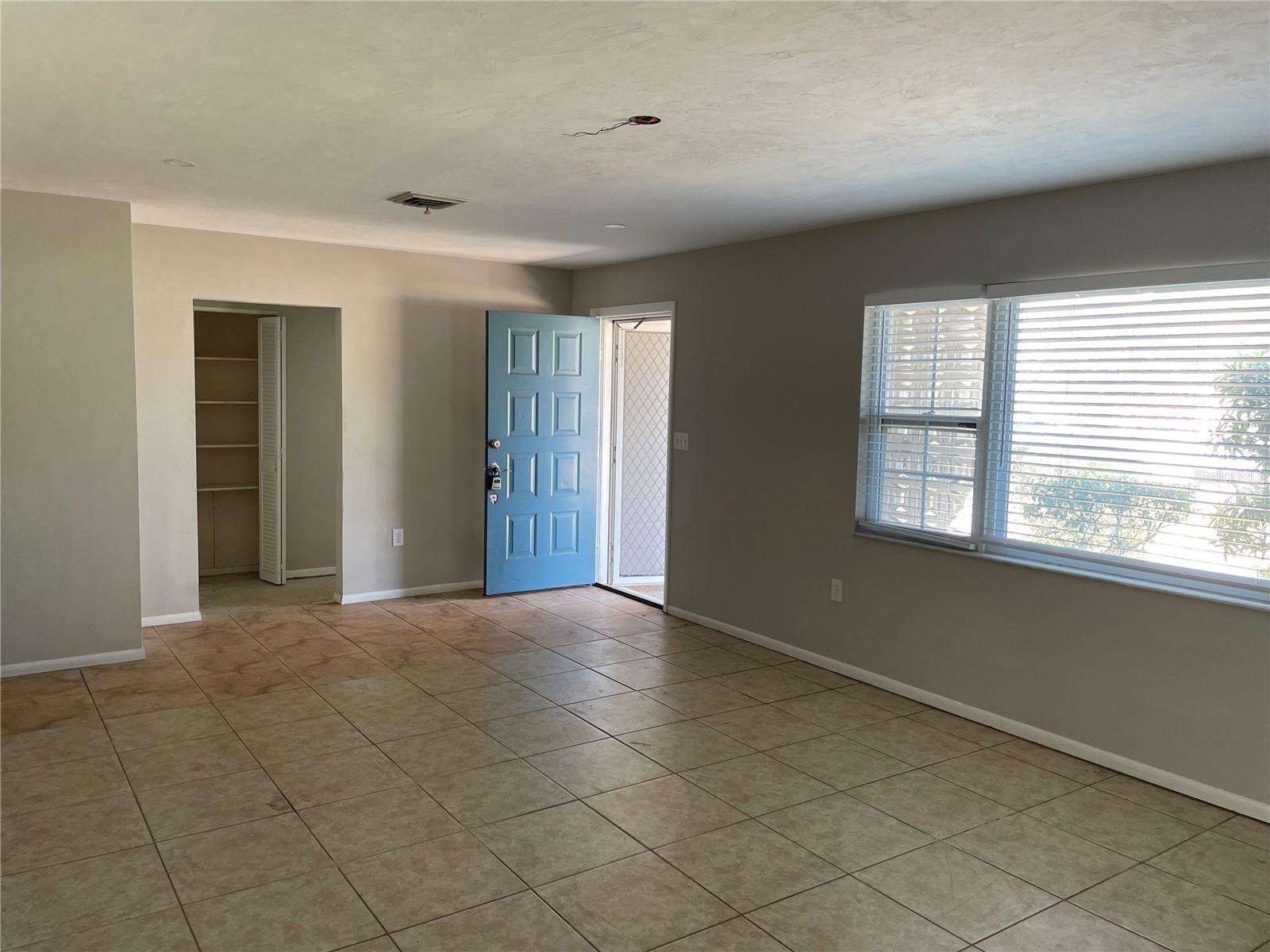 10307 Sandpiper Rd W Property Photo 5