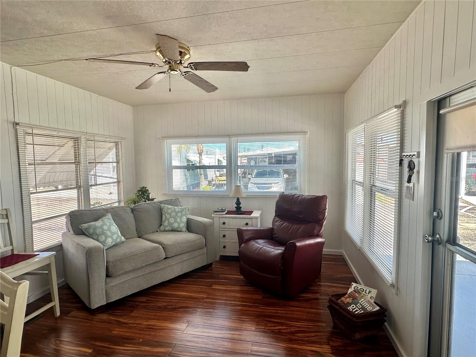 1501 25th Avenue Dr W Property Photo 2