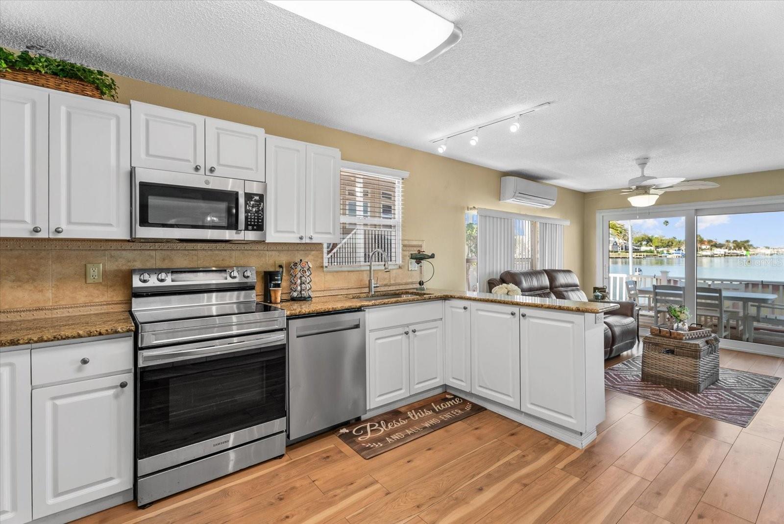 33 N Starboard Dr Property Photo 18
