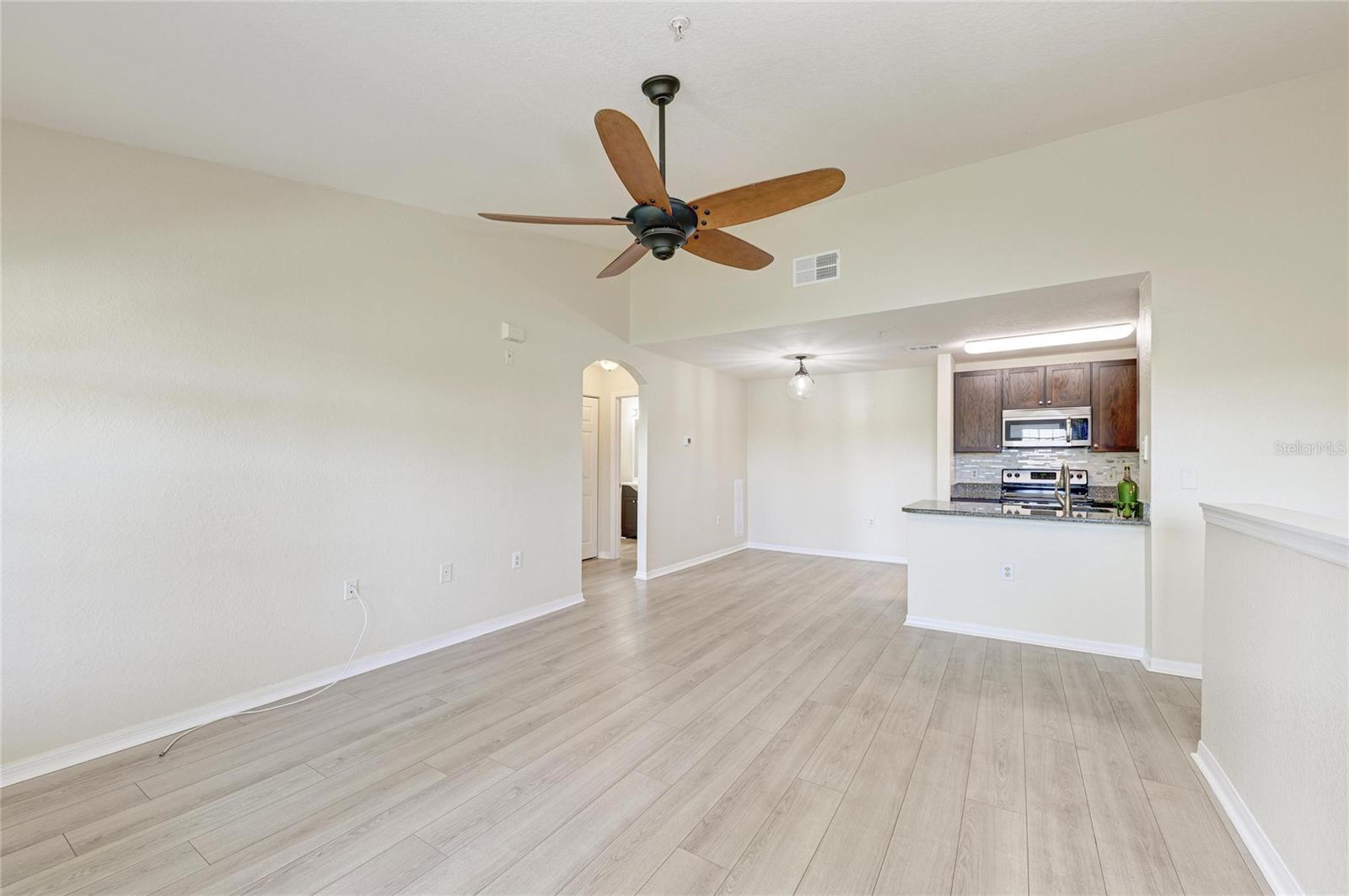 8911 Manor Loop #207 Property Photo 18
