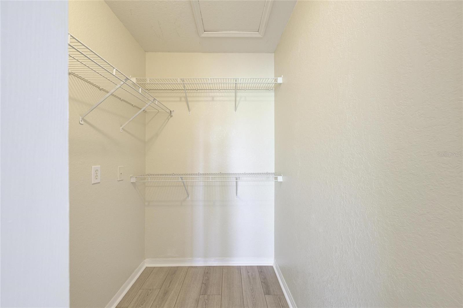 8911 Manor Loop #207 Property Photo 38