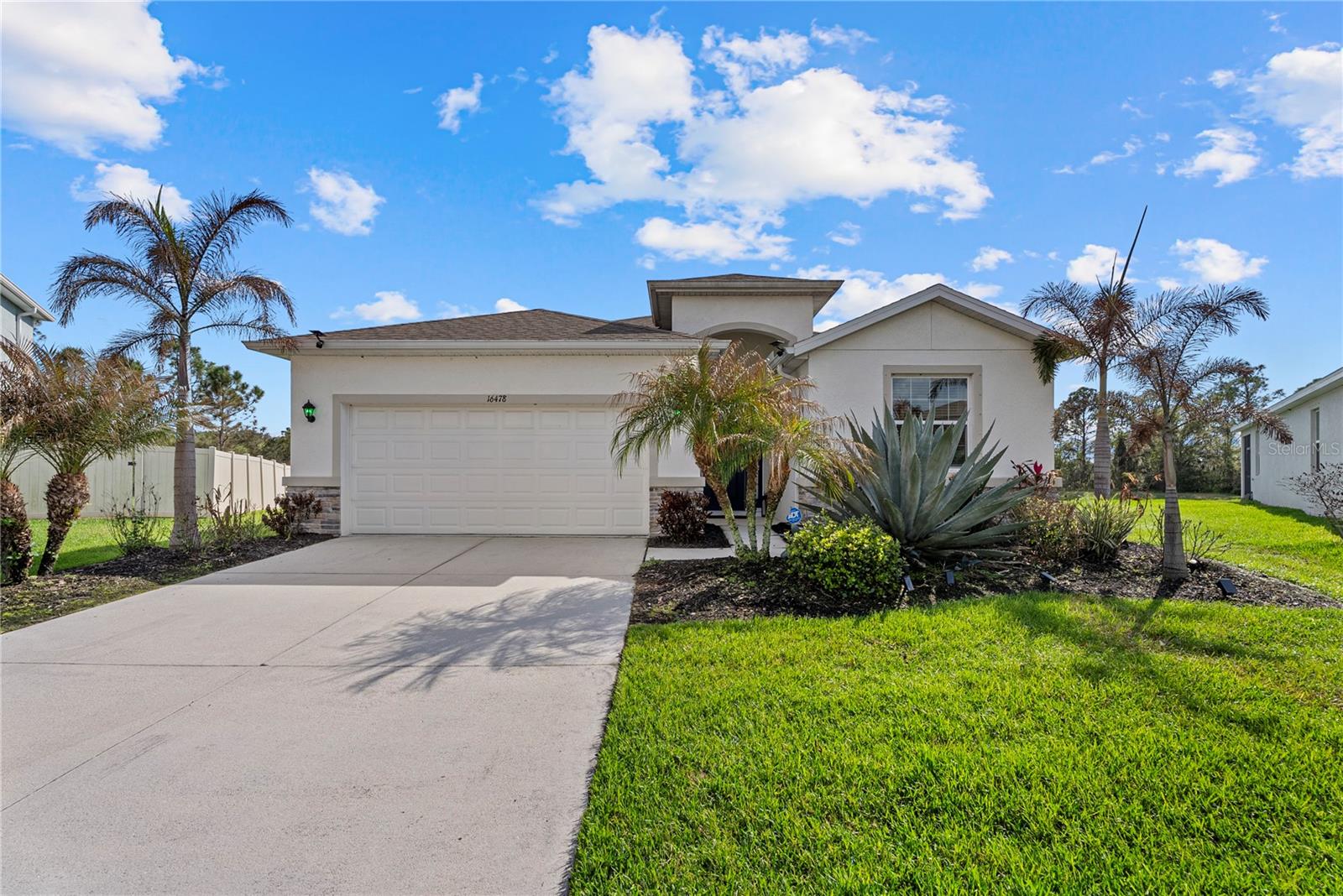 16478 WOODSIDE GLN Property Photo 1