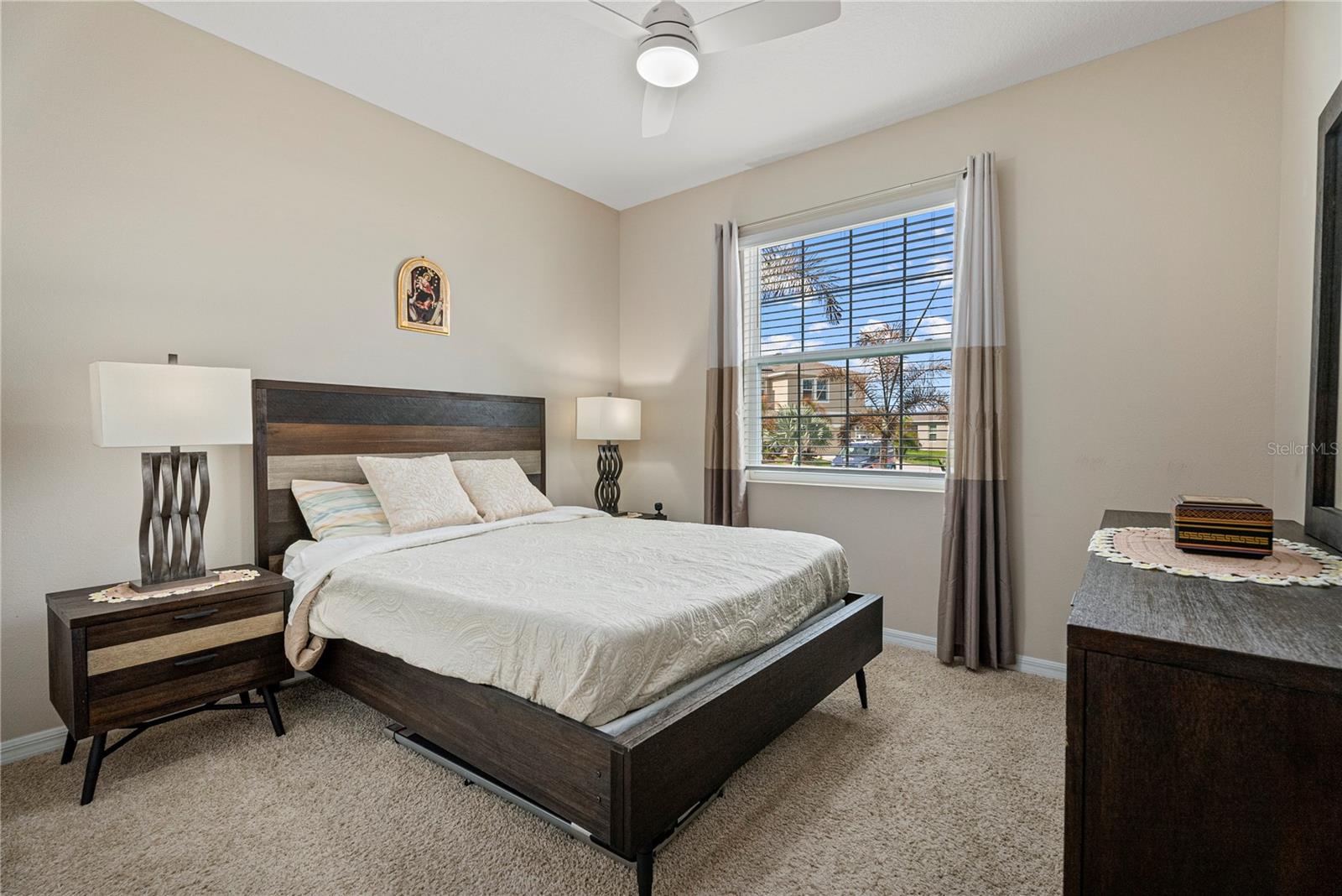 16478 Woodside Gln Property Photo 6