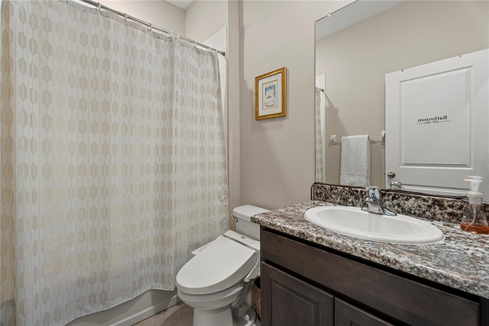 16478 Woodside Gln Property Photo 7