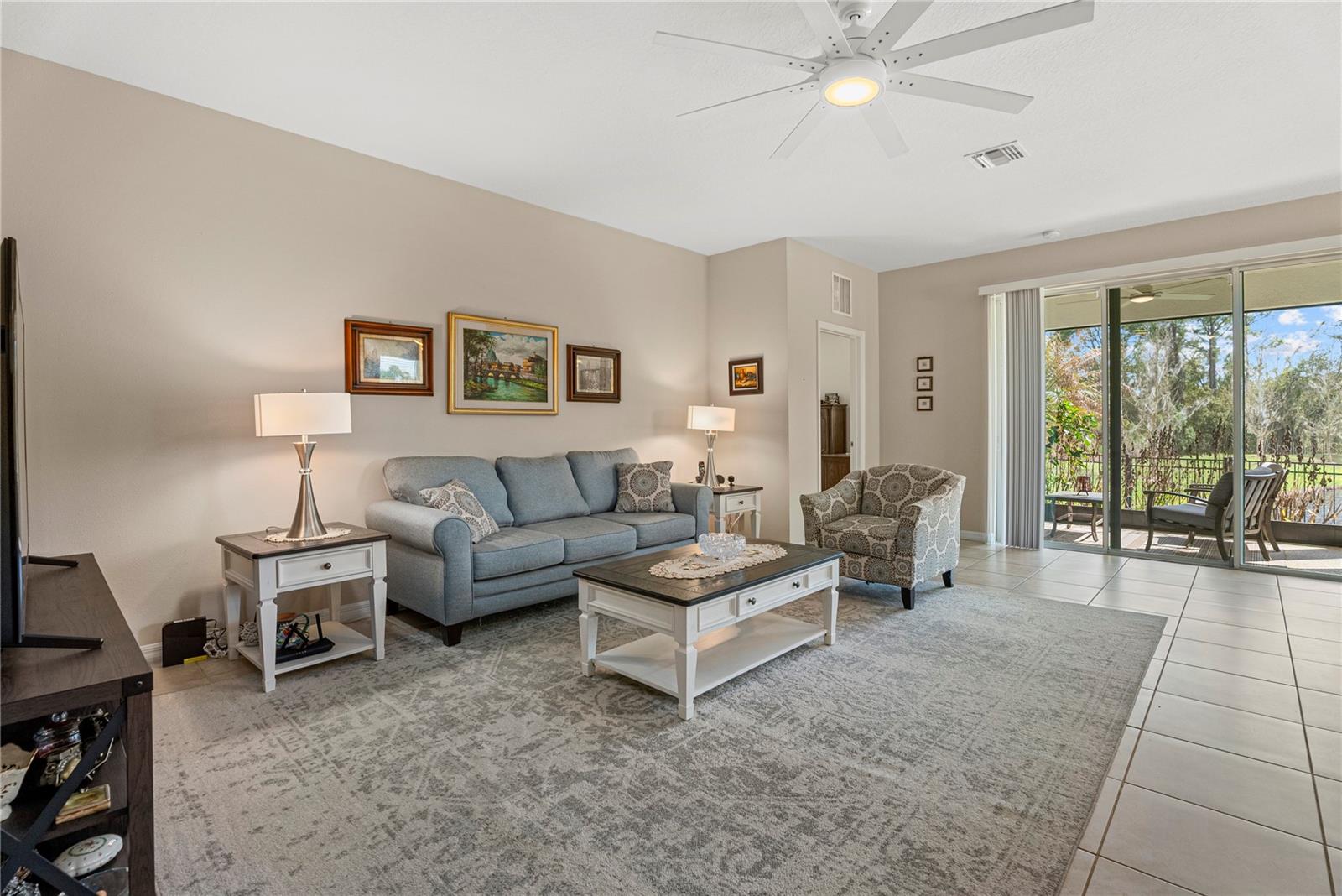 16478 Woodside Gln Property Photo 10