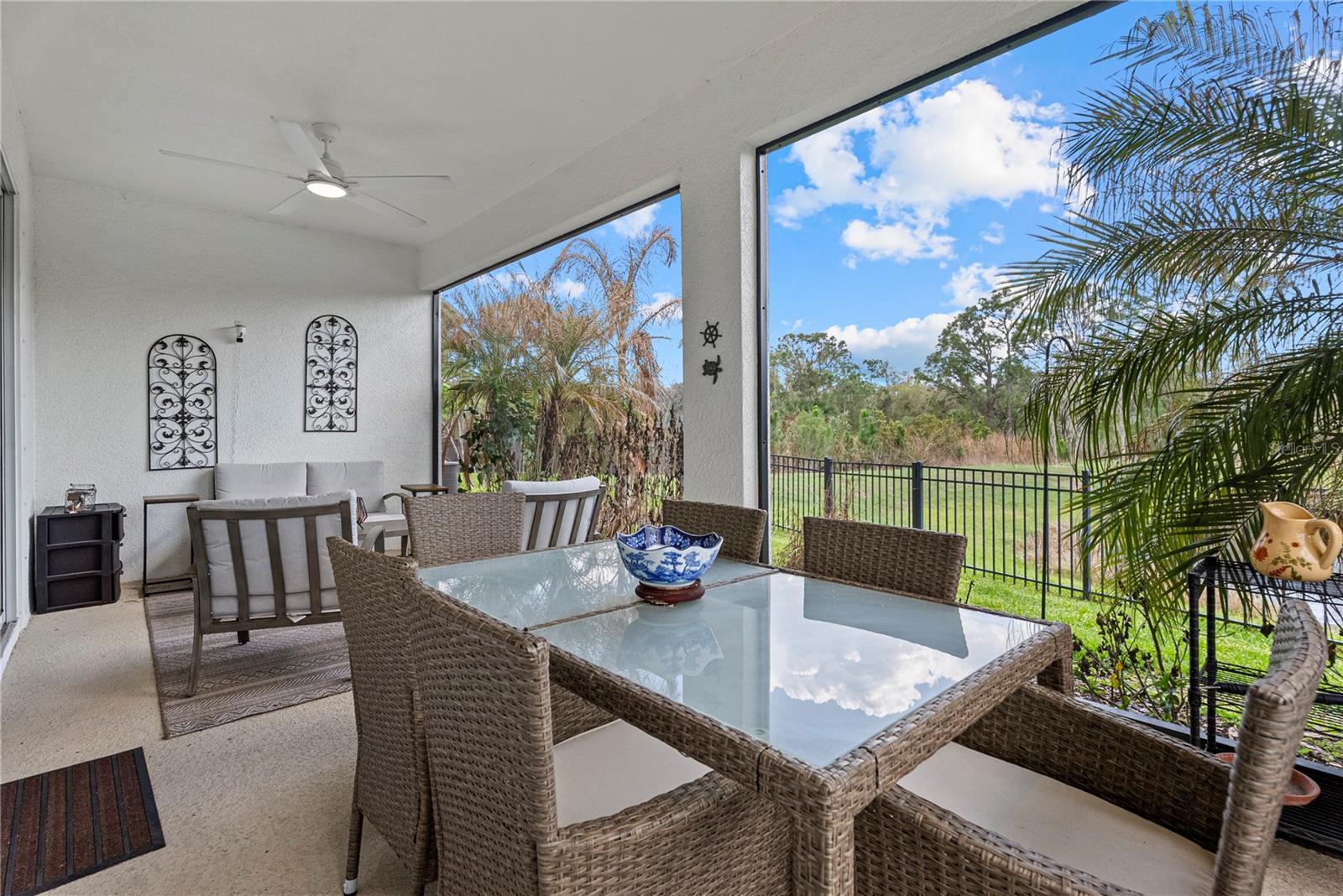 16478 Woodside Gln Property Photo 33