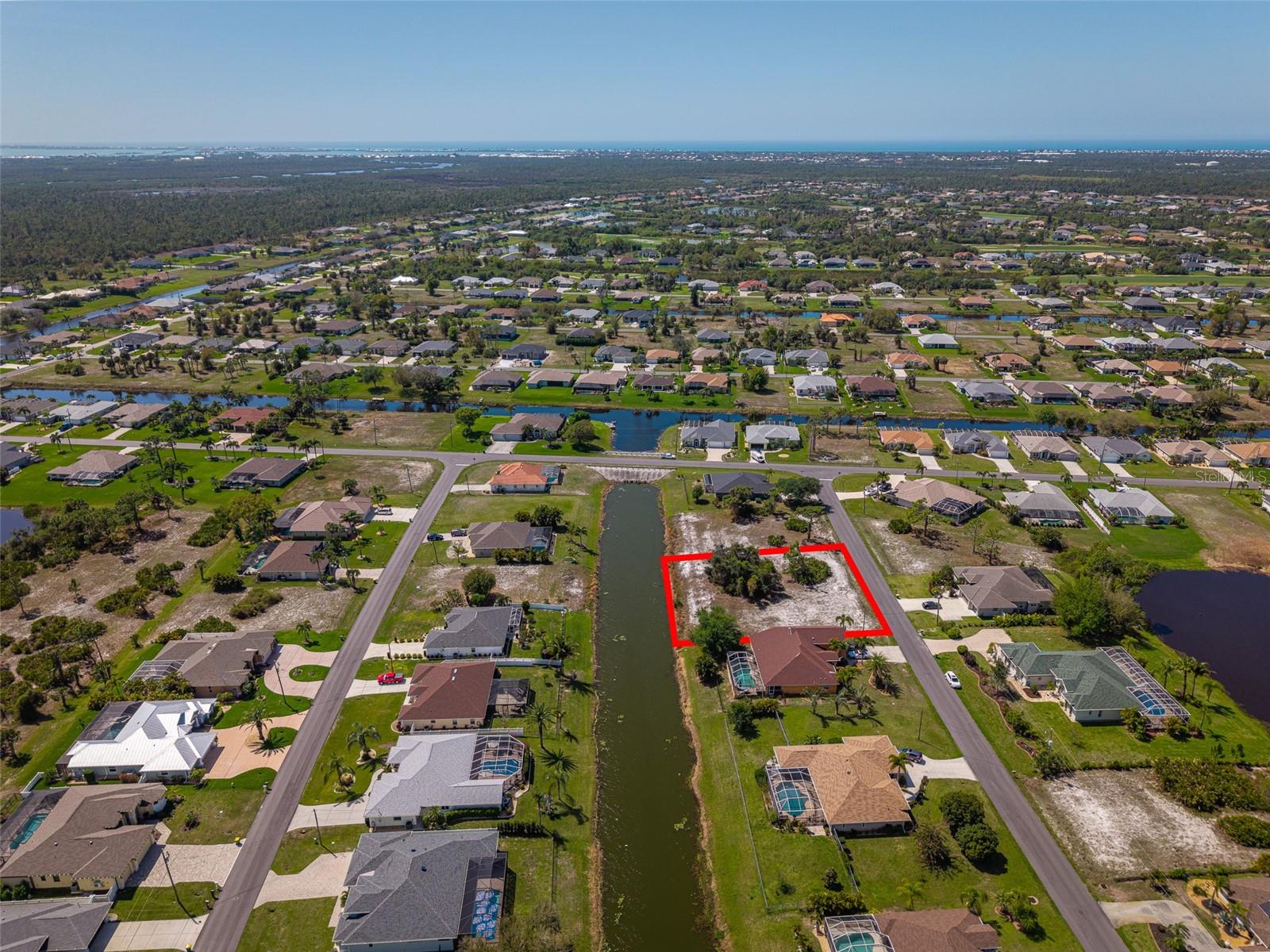 47 Medalist Ln Property Photo 5