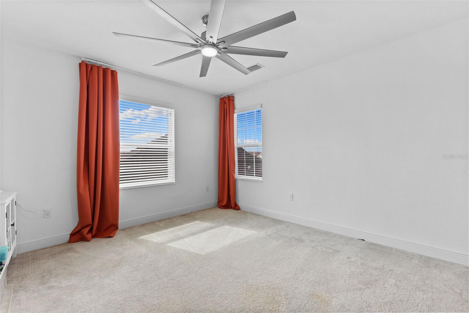 1316 Thornbury Dr Property Photo 15