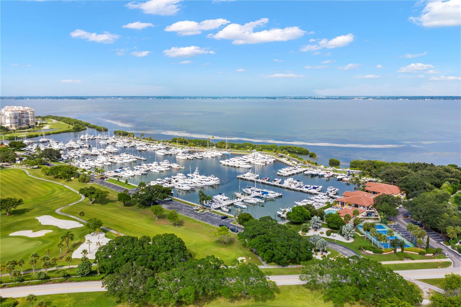 2600 Harbourside Dr #c13 Property Photo 8