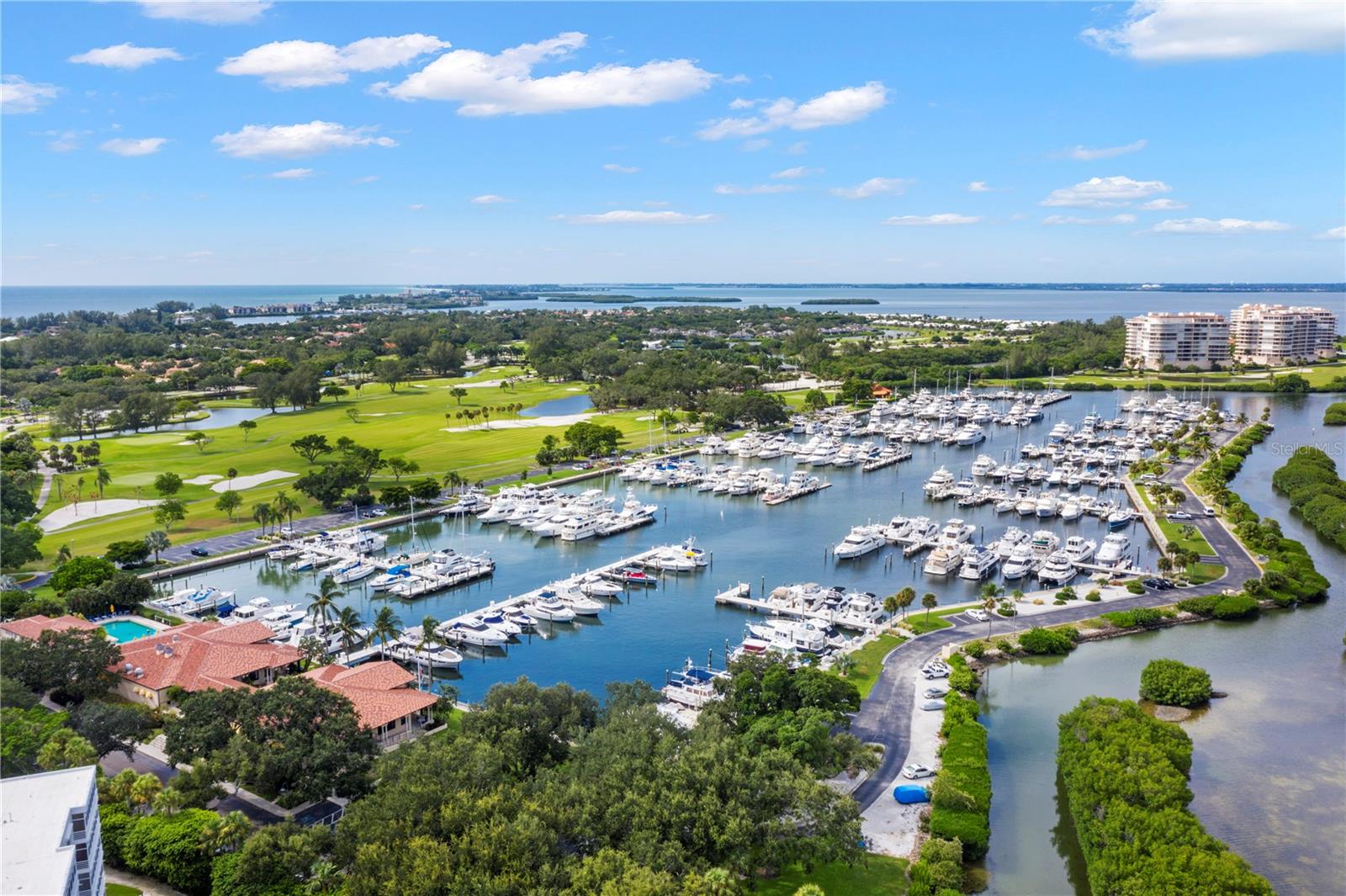 2600 Harbourside Dr #c13 Property Photo 9