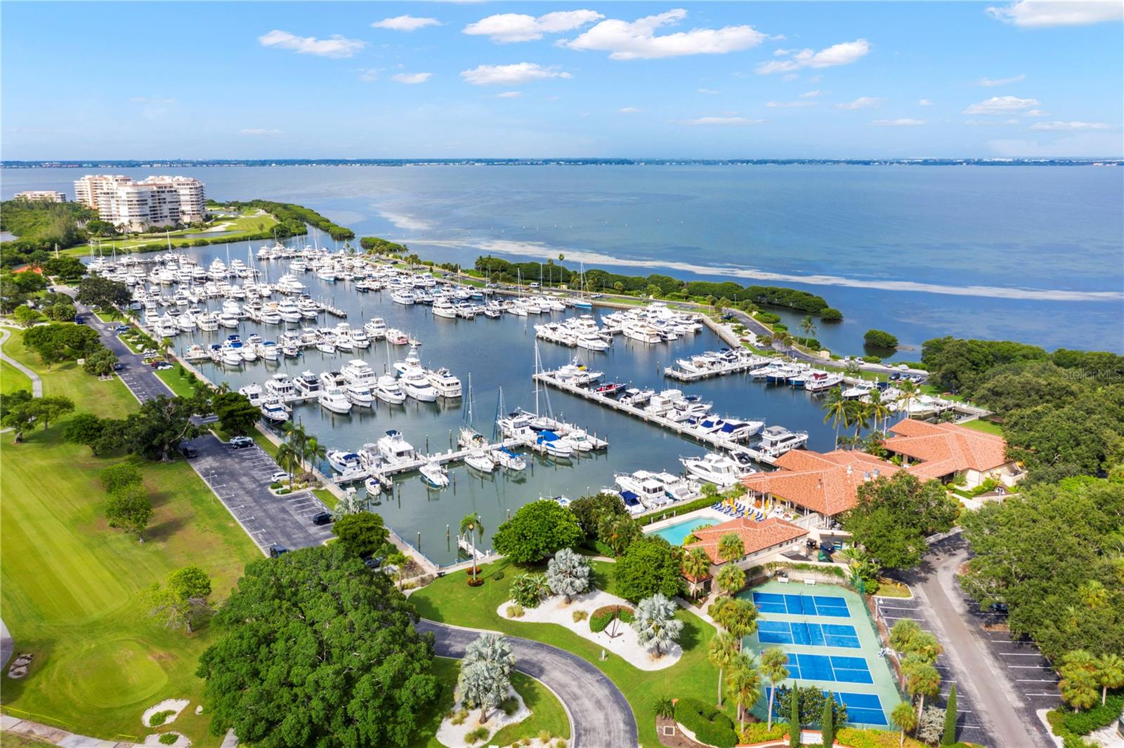 2600 Harbourside Dr #c13 Property Photo 10