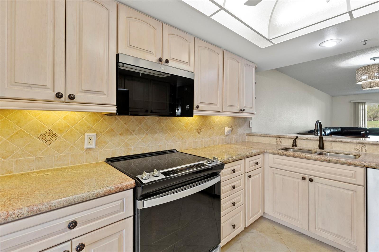 6611 Stone River Rd #102 Property Photo 6