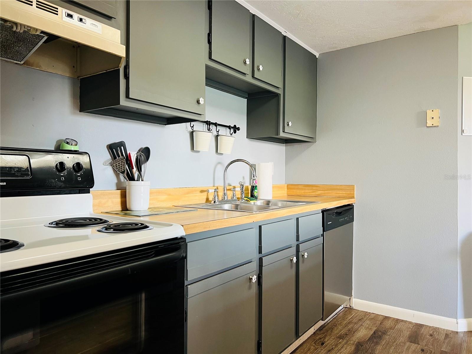 5026 Water Oak Dr #208 Property Photo 11