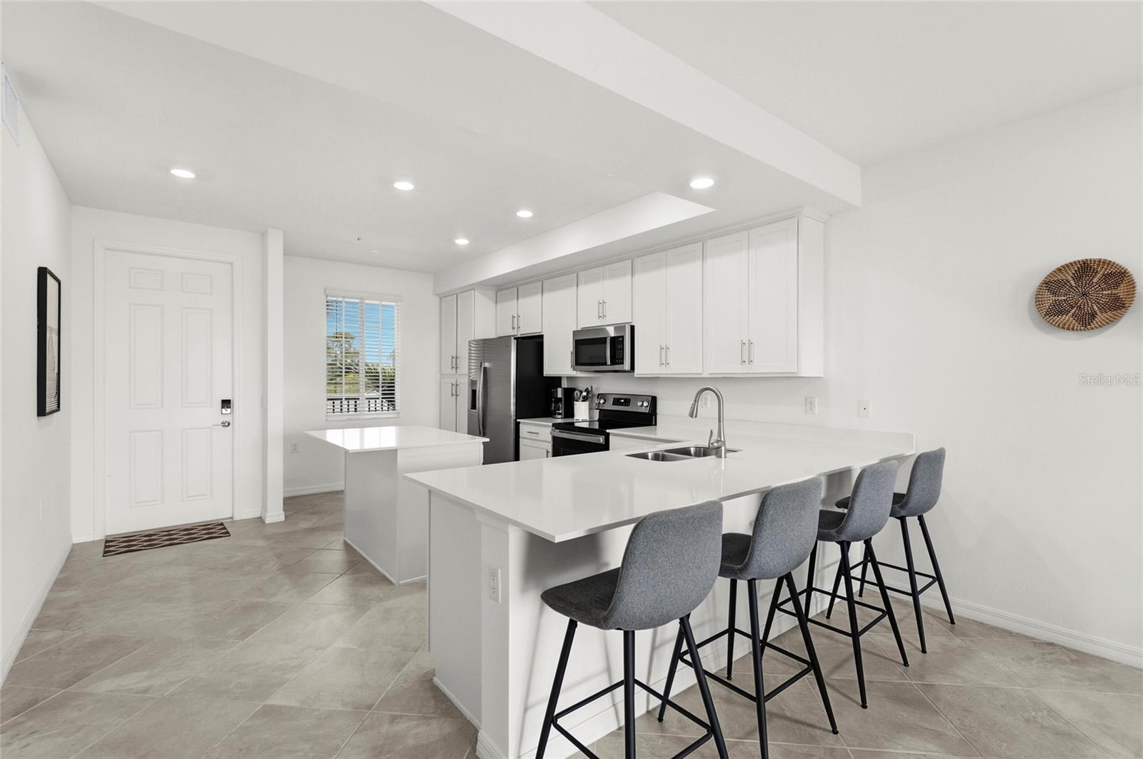 43985 Boardwalk Loop #2124 Property Photo 4