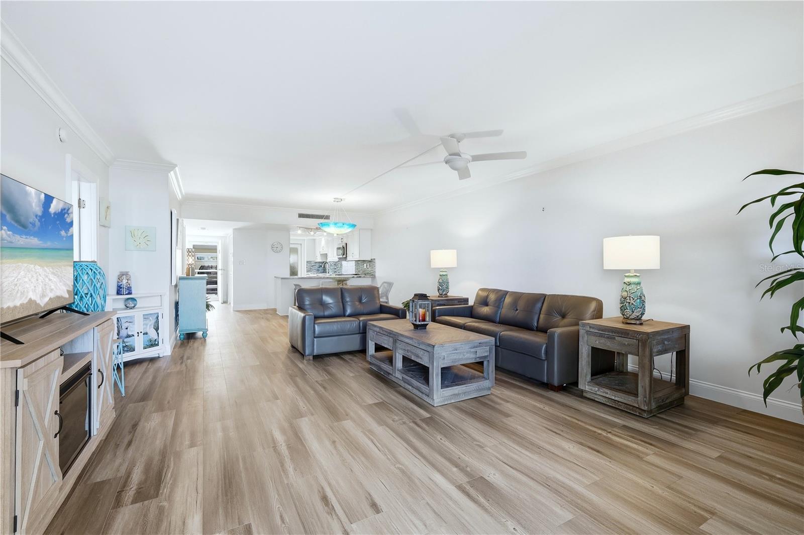 1150 Tarpon Center Dr #1g Property Photo 8