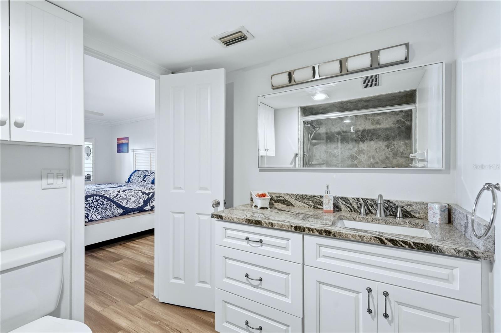 1150 Tarpon Center Dr #1g Property Photo 23
