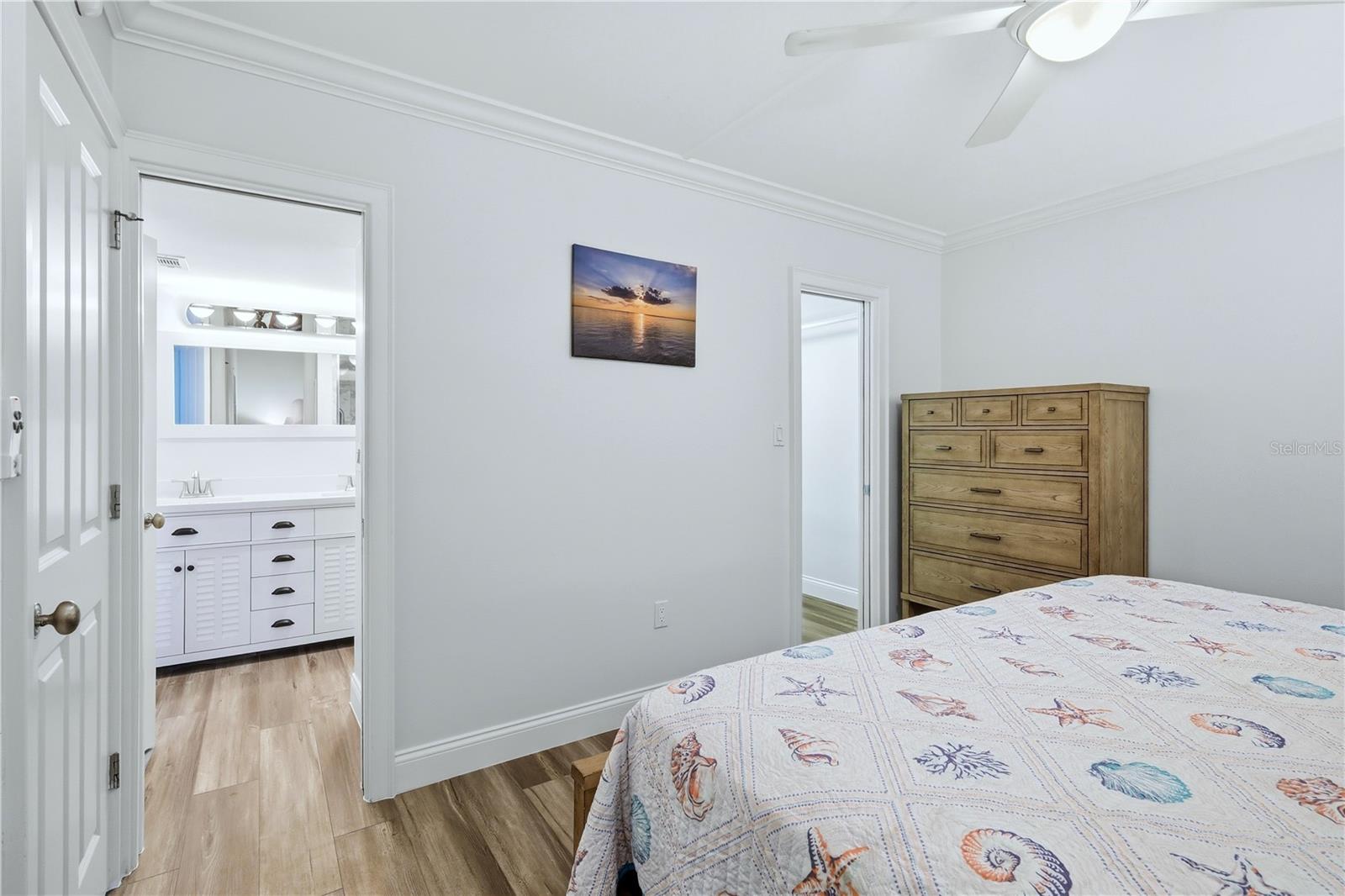 1150 Tarpon Center Dr #1g Property Photo 28