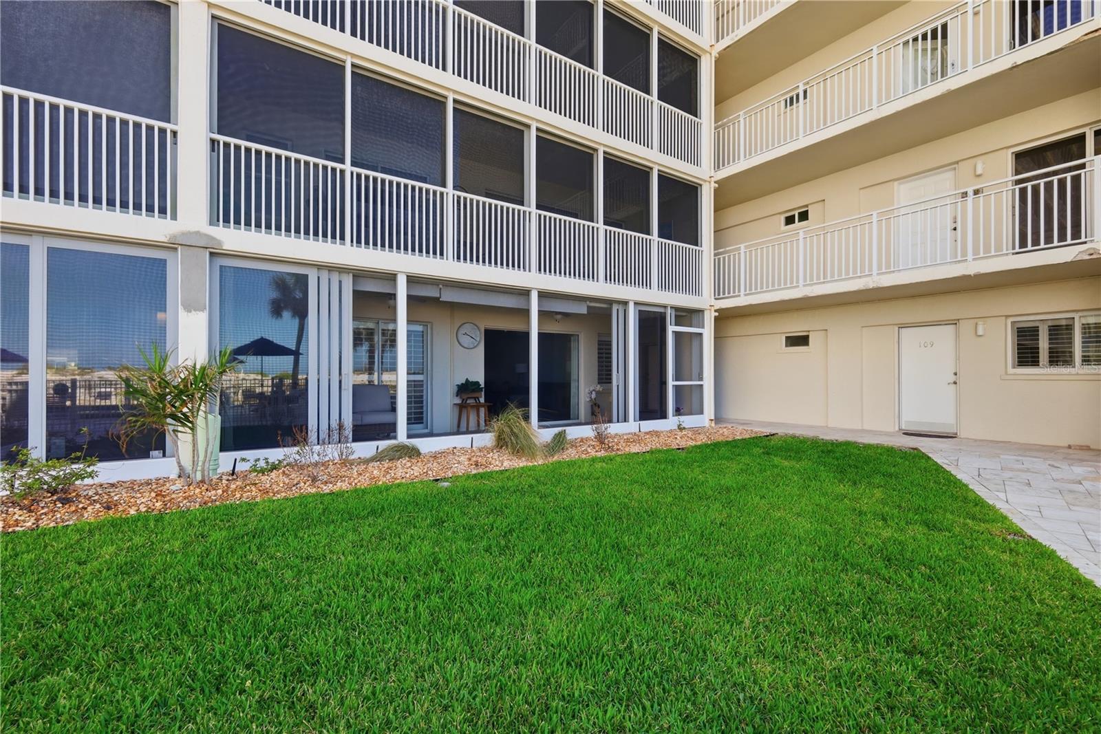 1150 Tarpon Center Dr #1g Property Photo 37