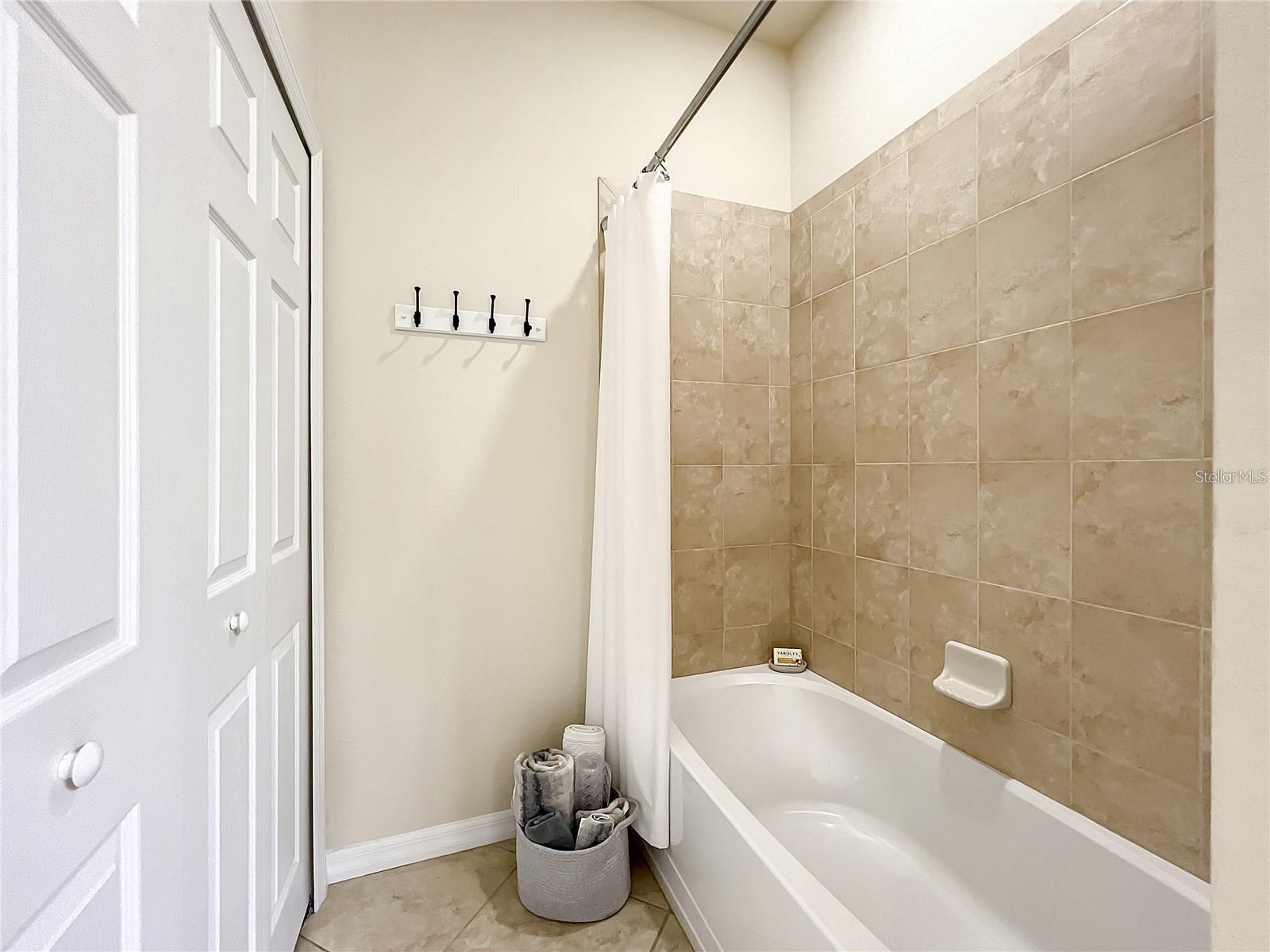 8205 Grand Estuary Trl #403 Property Photo 25