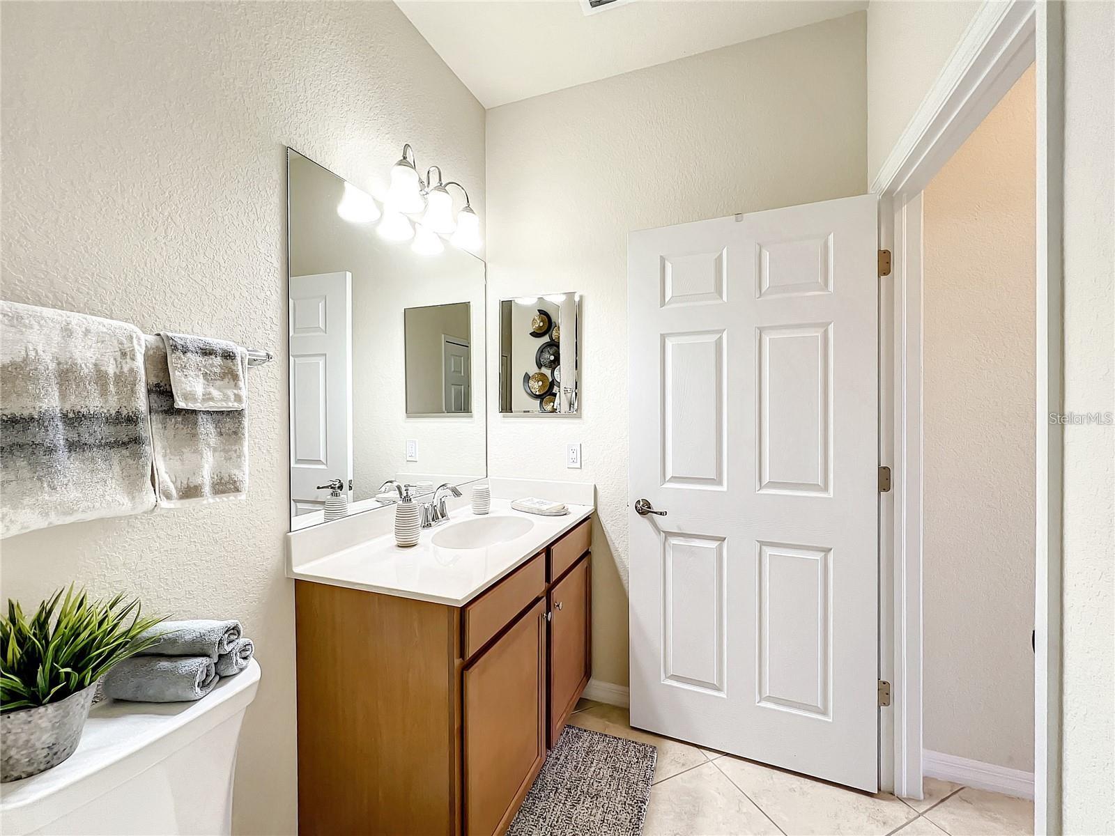 8205 Grand Estuary Trl #403 Property Photo 26