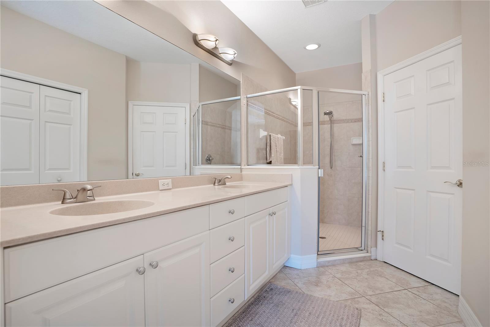 926 River Basin Ct #201c Property Photo 16
