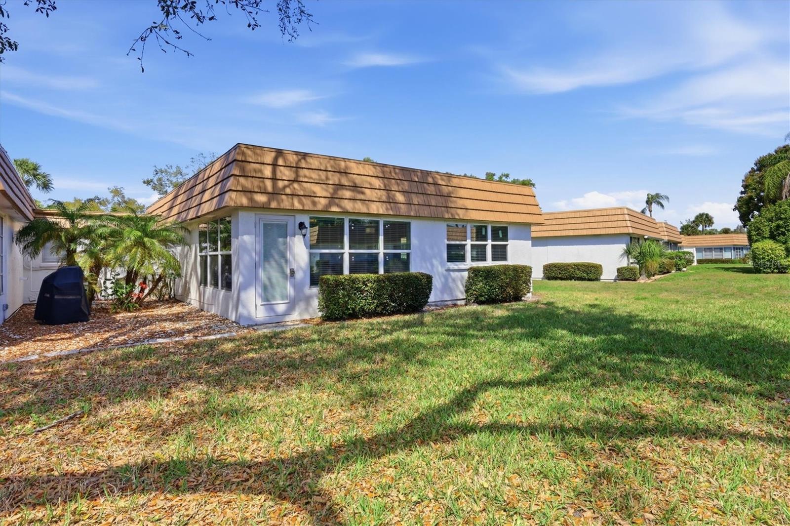 2713 Riverbluff Ct #v101 Property Photo 24