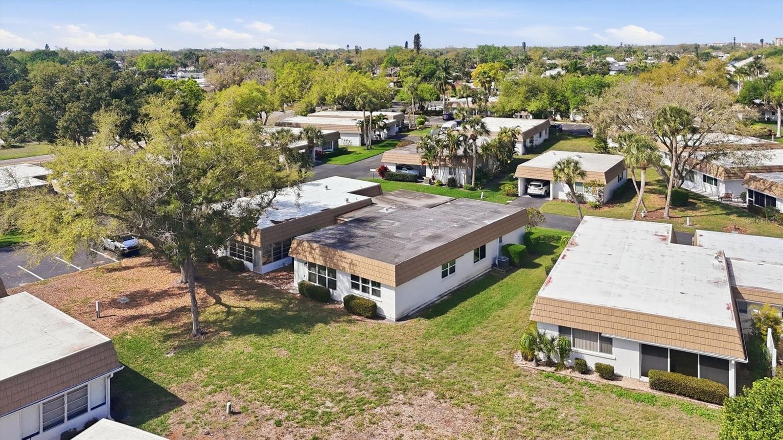 2713 Riverbluff Ct #v101 Property Photo 25