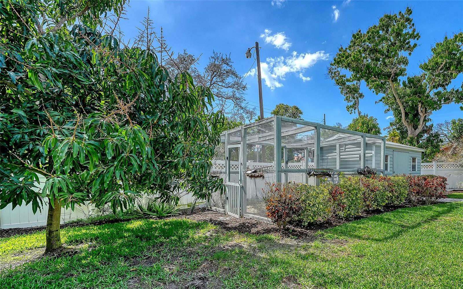 121 Holly Ave Property Photo 40