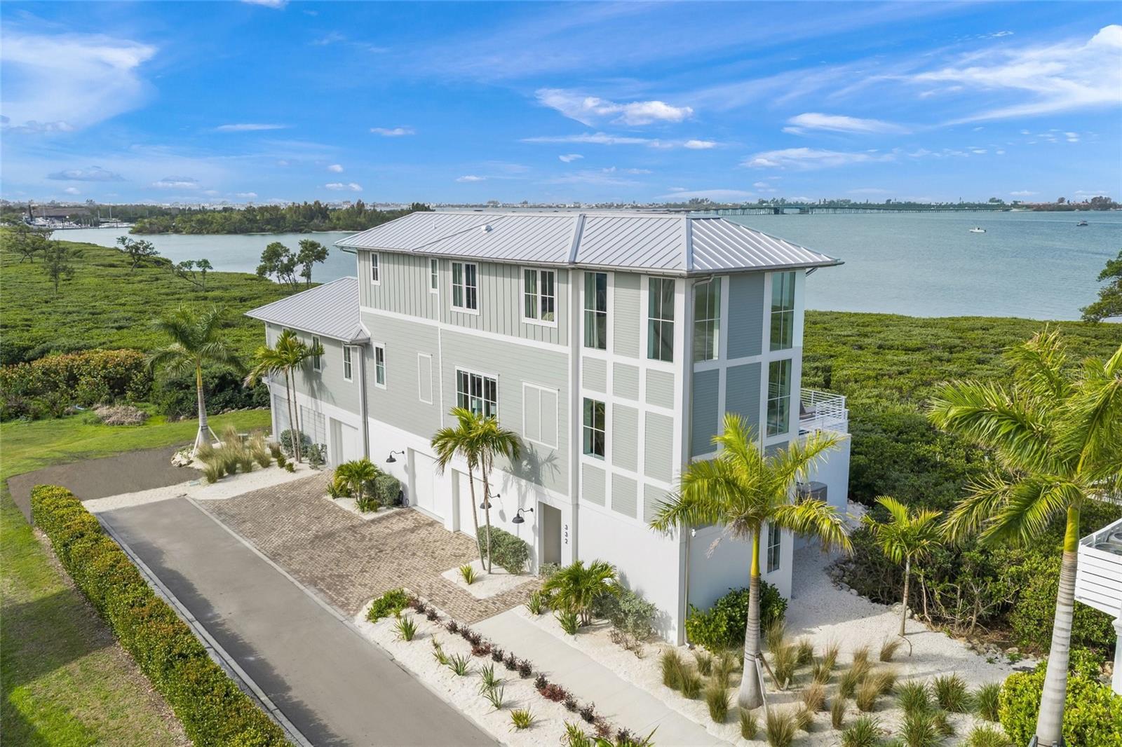 332 Harbour Sound Ct Property Photo 3