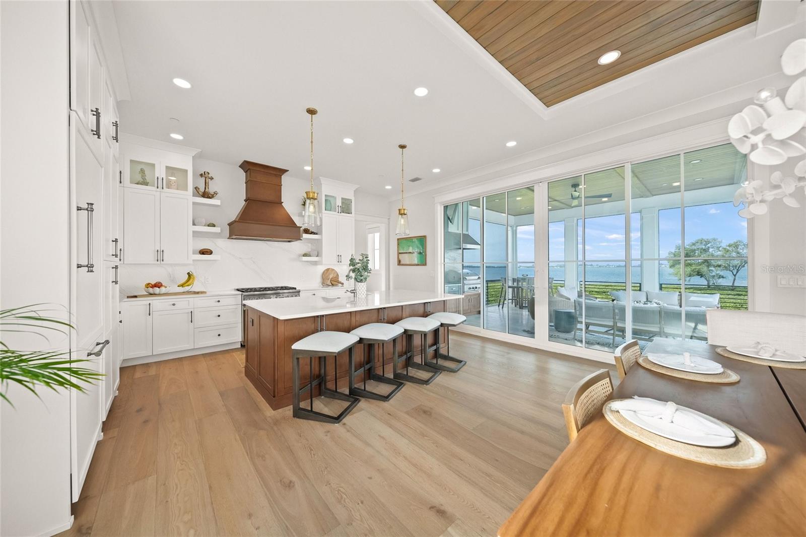 332 Harbour Sound Ct Property Photo 9