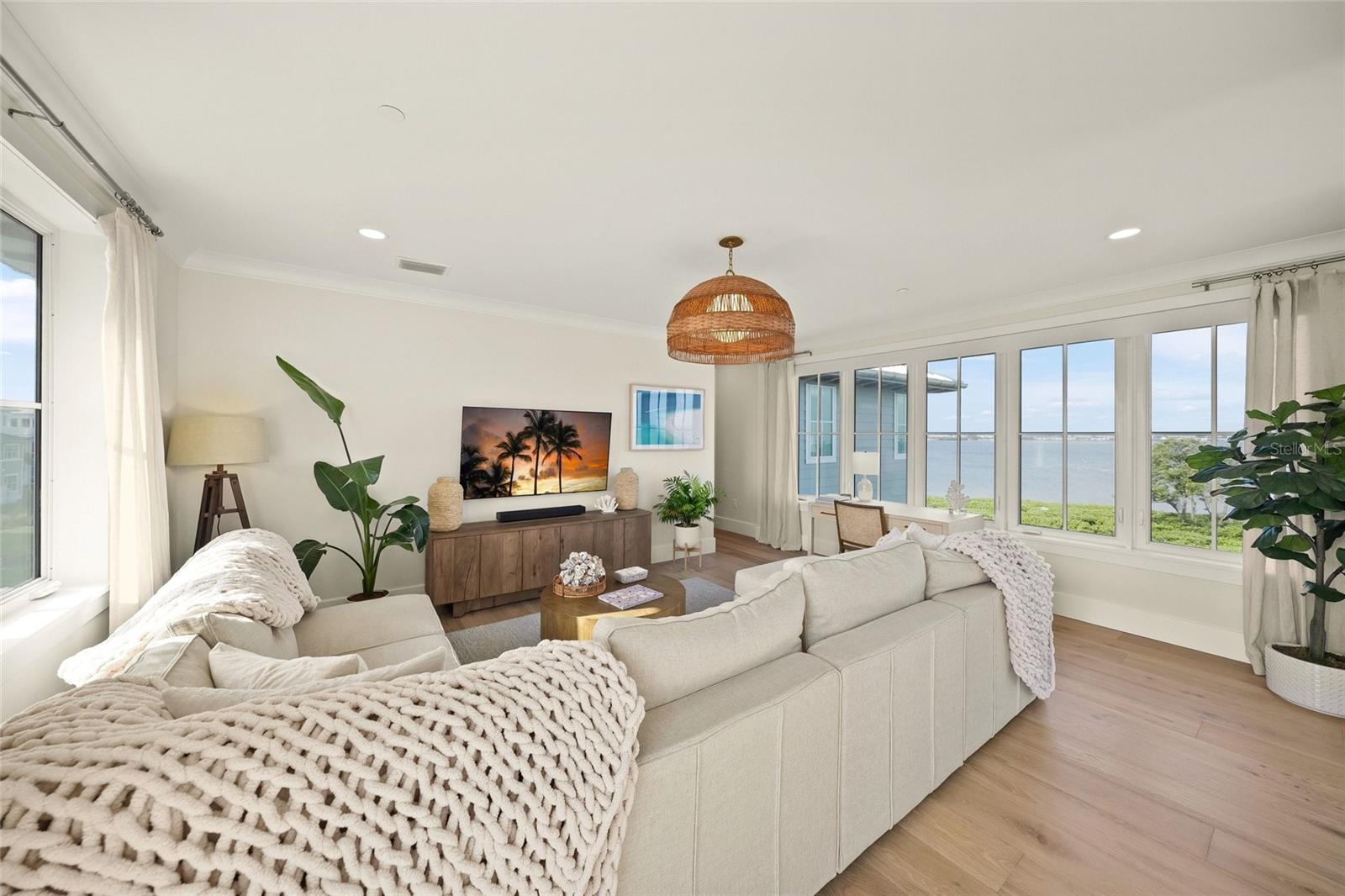 332 Harbour Sound Ct Property Photo 28