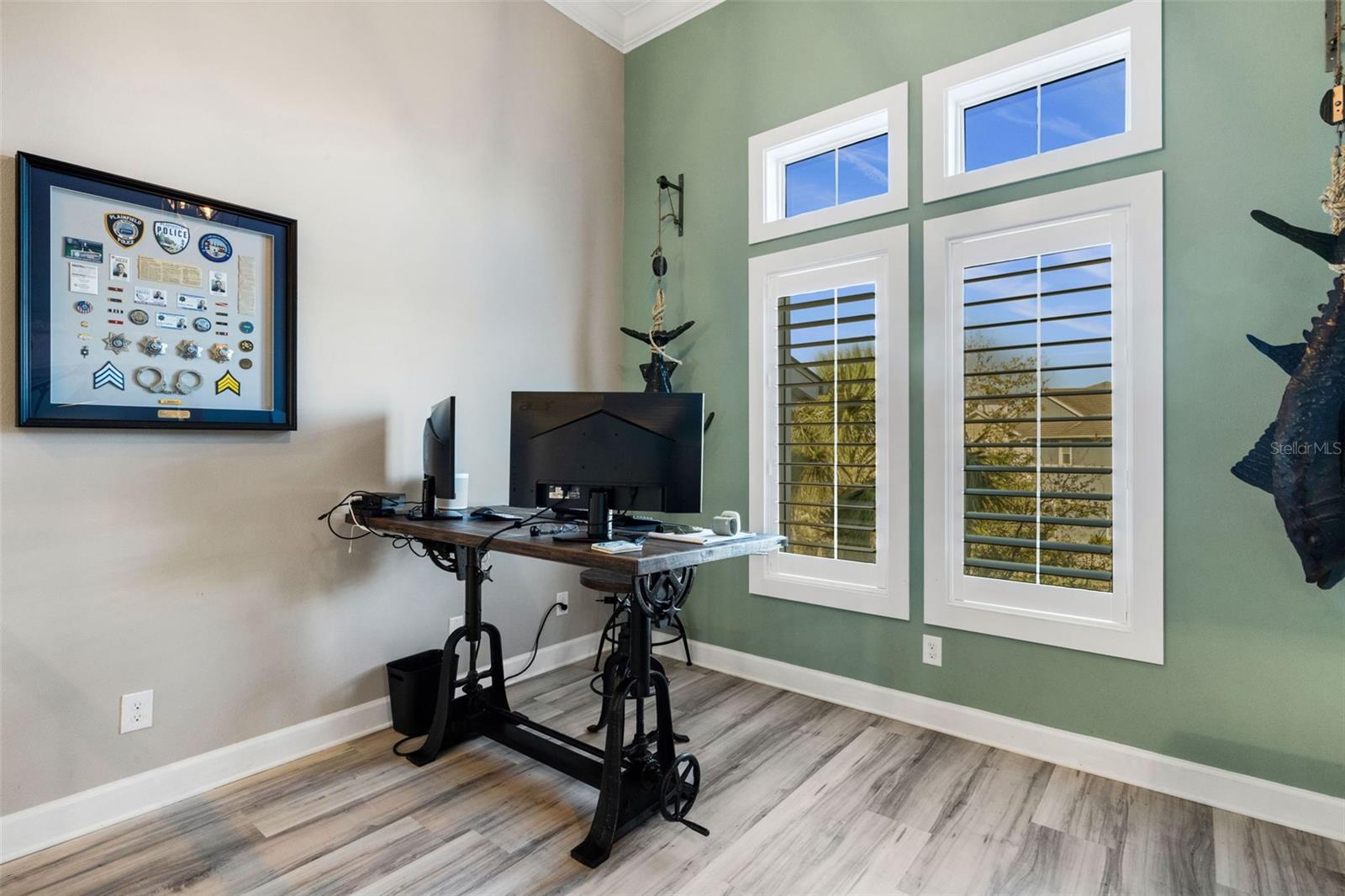 289 Sapphire Lake Dr #202 Property Photo 15