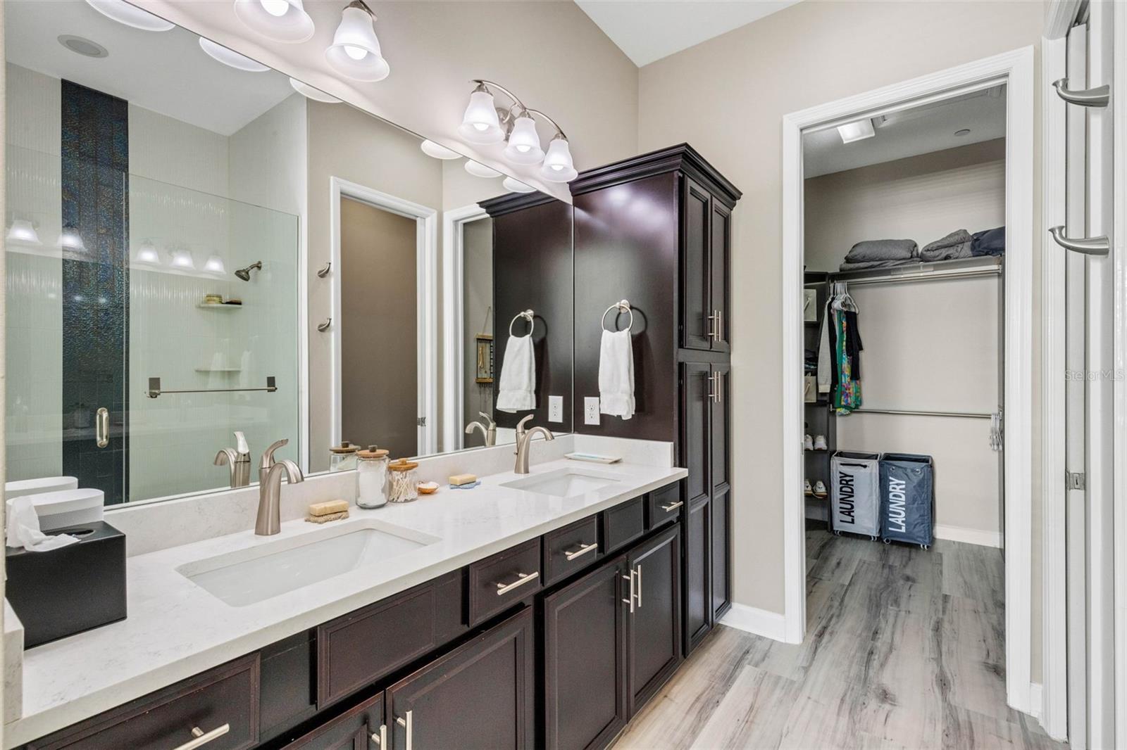289 Sapphire Lake Dr #202 Property Photo 23