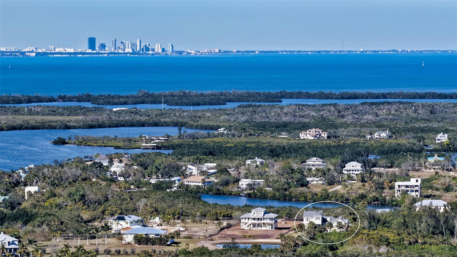 925 Bayshore Dr Property Photo 5