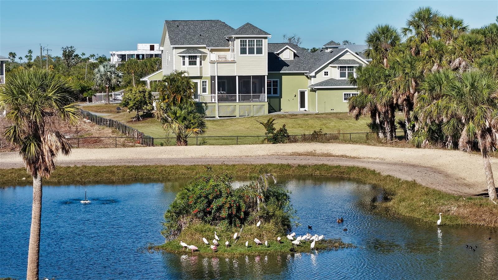925 Bayshore Dr Property Photo 7