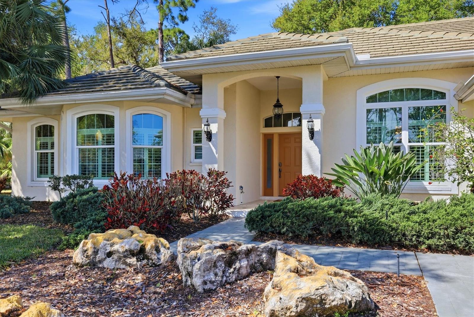 2067 Tocobaga Ln Property Photo 4