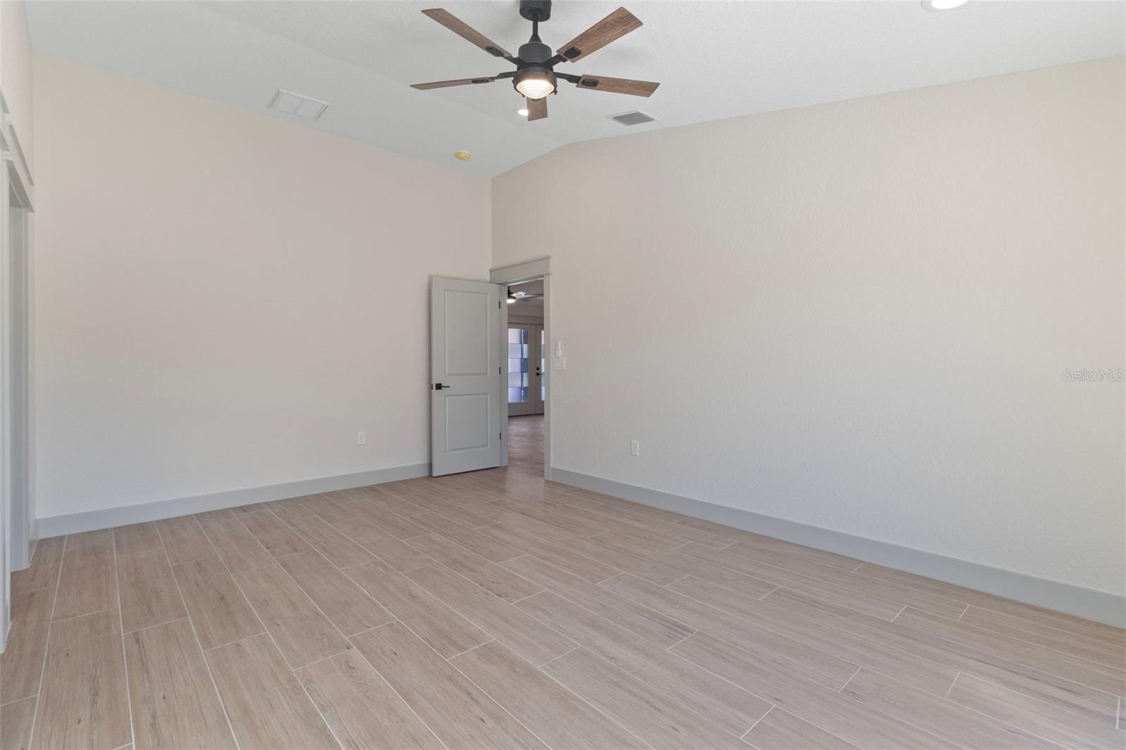 17203 Chase Ave Property Photo 16