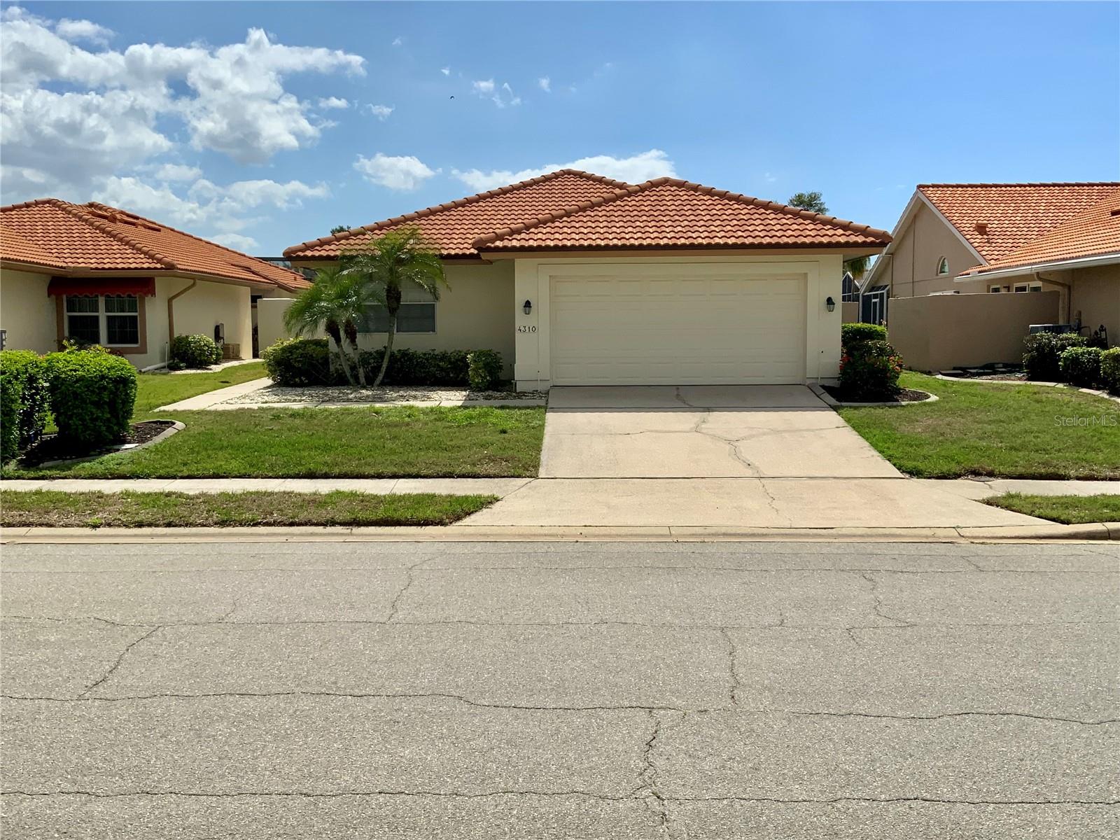 4310 MURFIELD DR E Property Photo 1