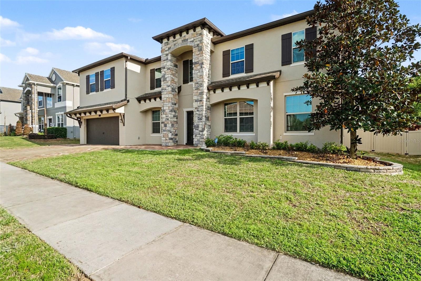 17987 Gourd Neck Loop Property Photo 4
