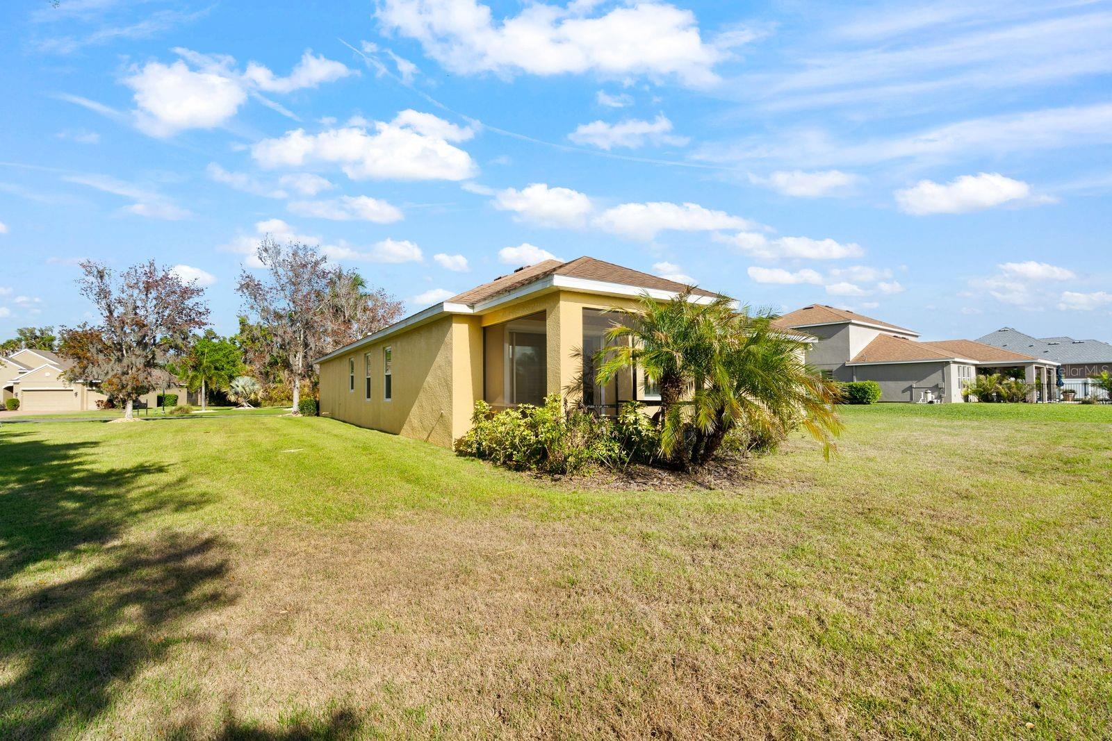5515 74th Pl E Property Photo 4