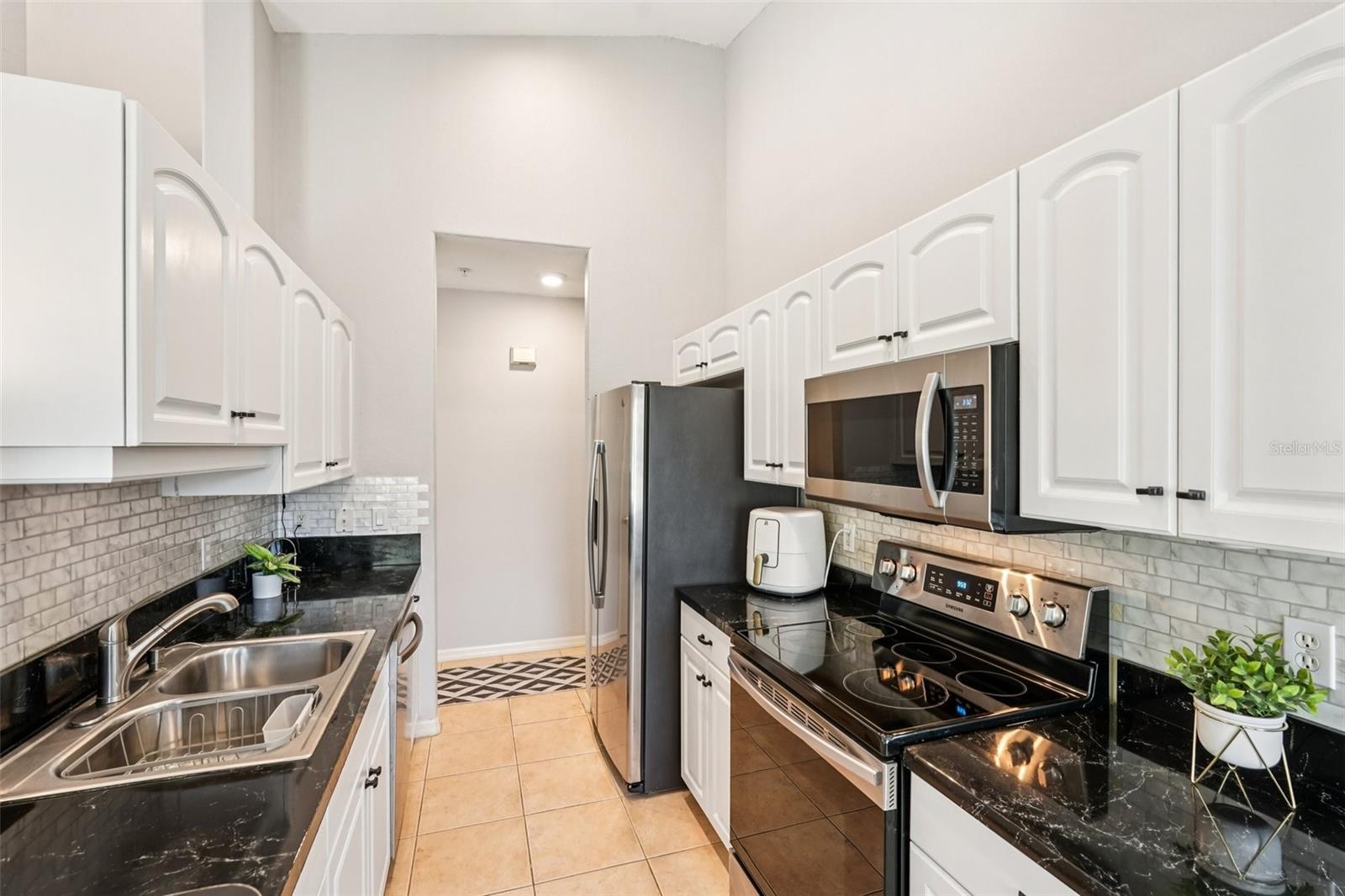 4270 Vicenza Dr #d40 Property Photo 12