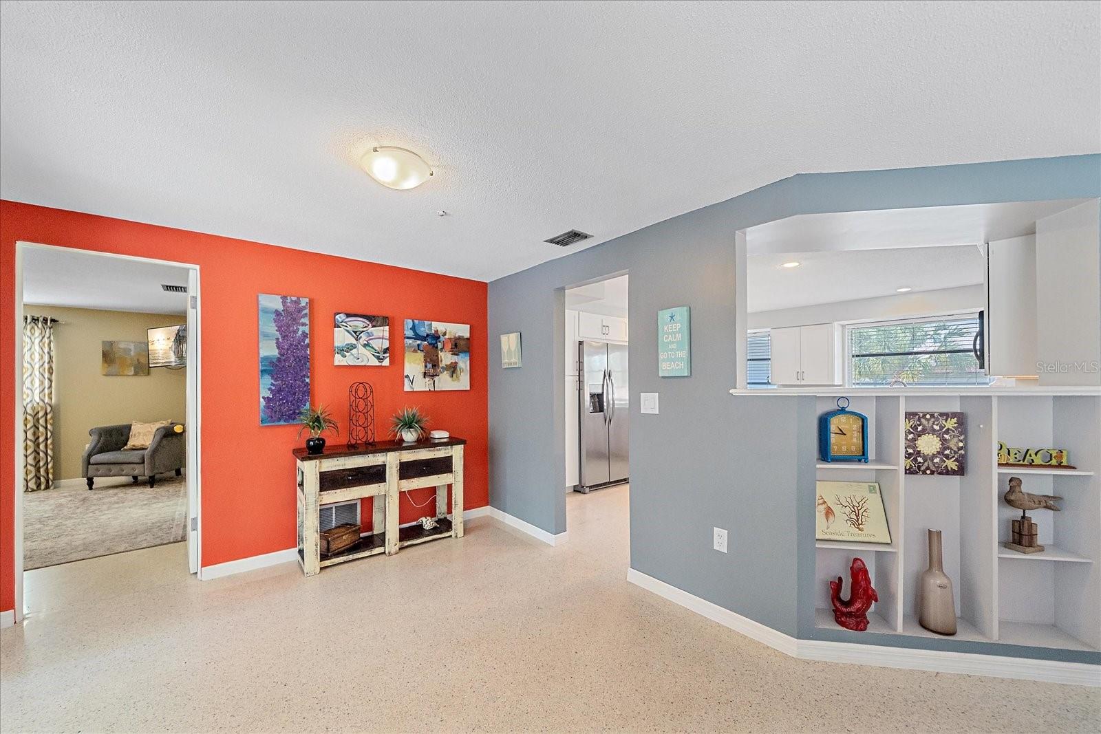 611 Venice Ln Property Photo 8