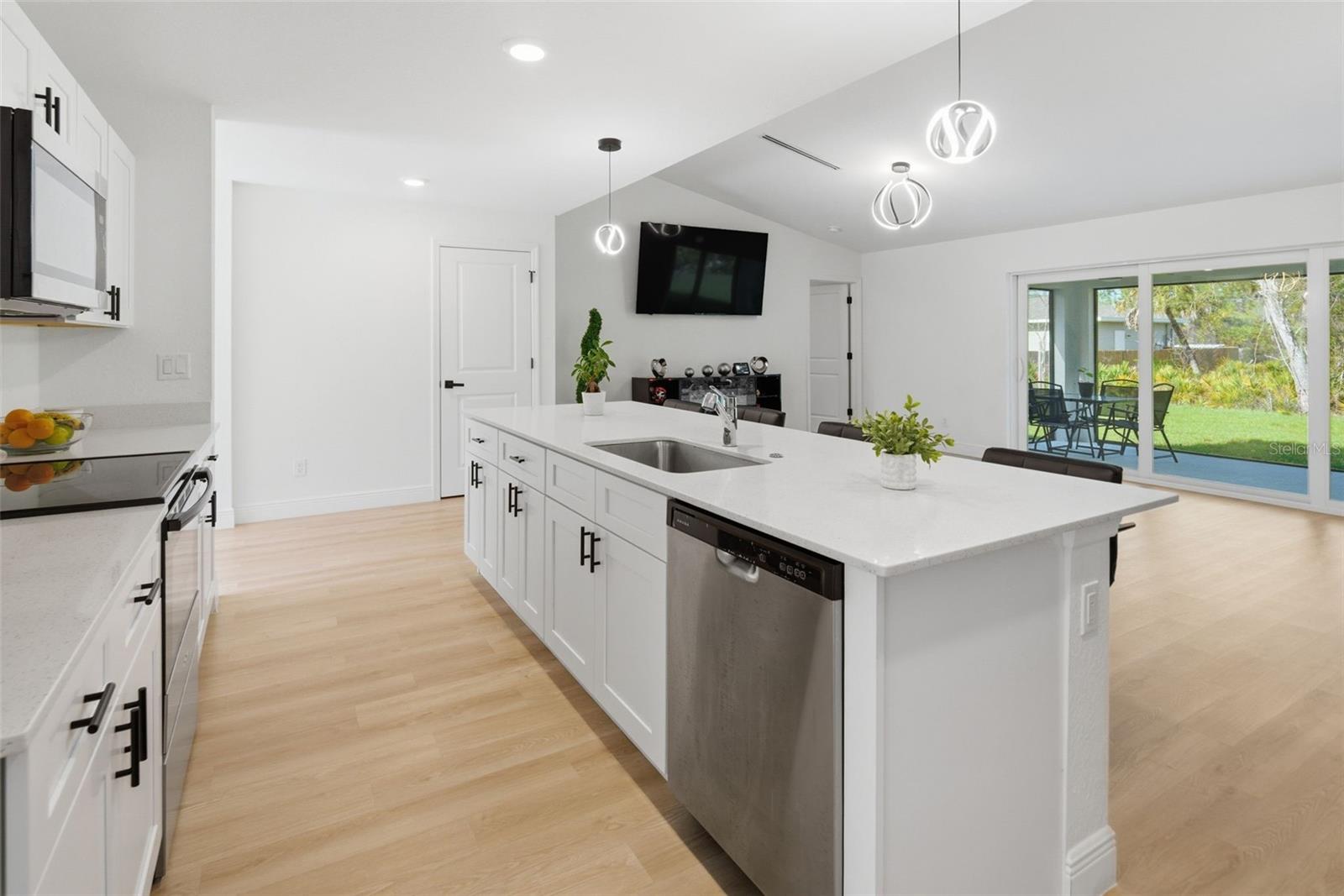 49 Troutdale St Property Photo 10