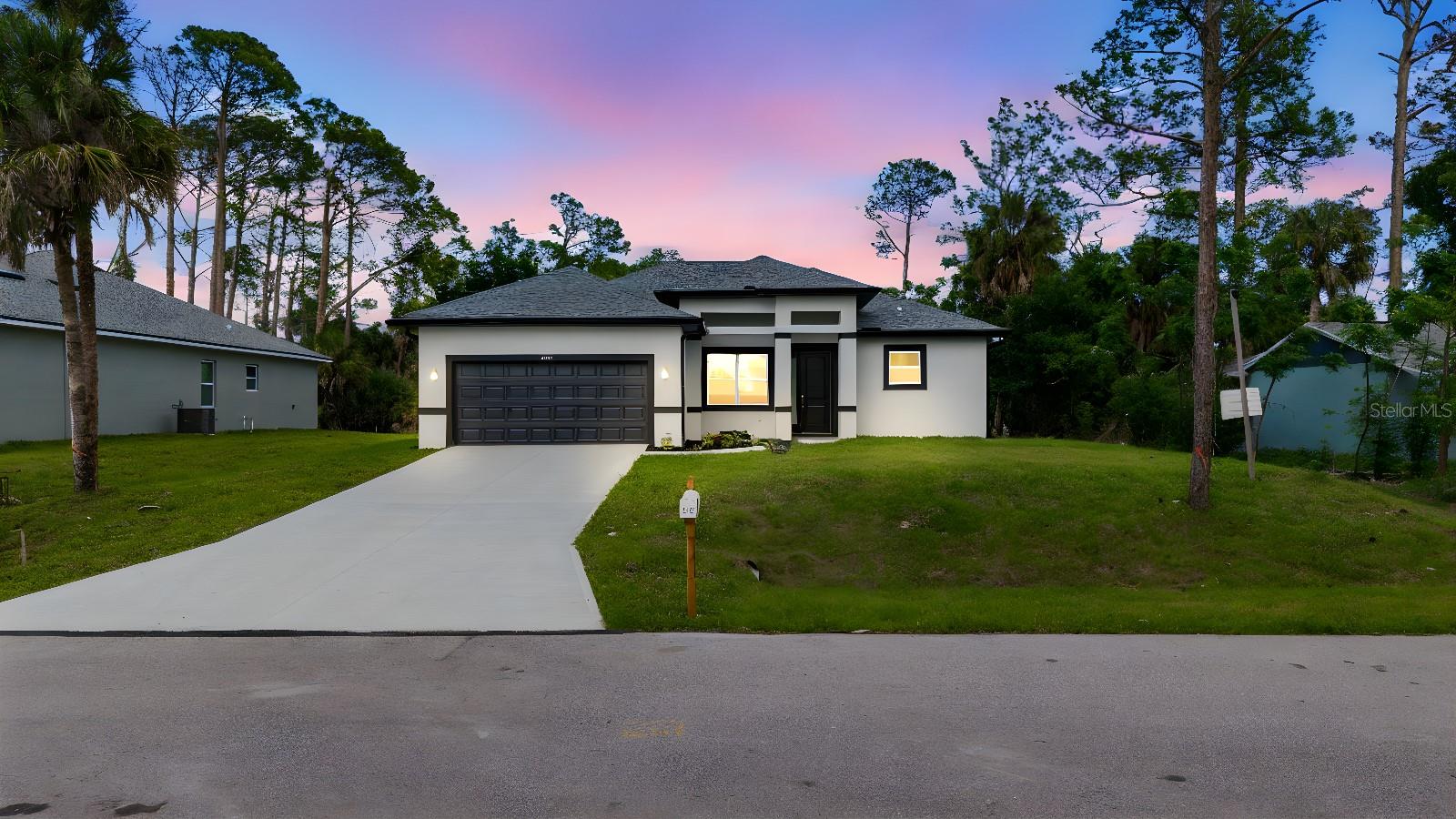 5244 Redwood Ter Property Photo 2