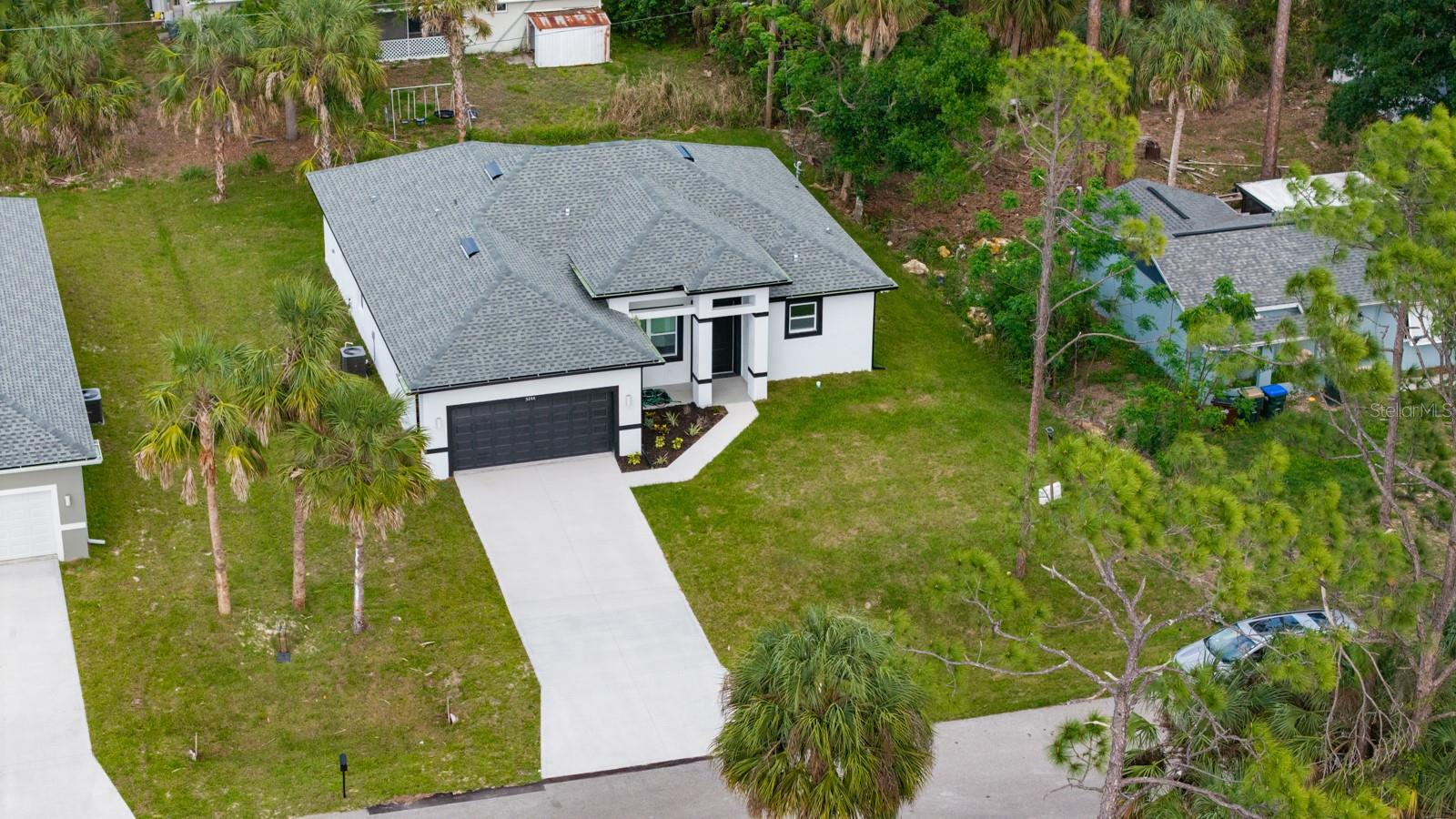 5244 Redwood Ter Property Photo 3