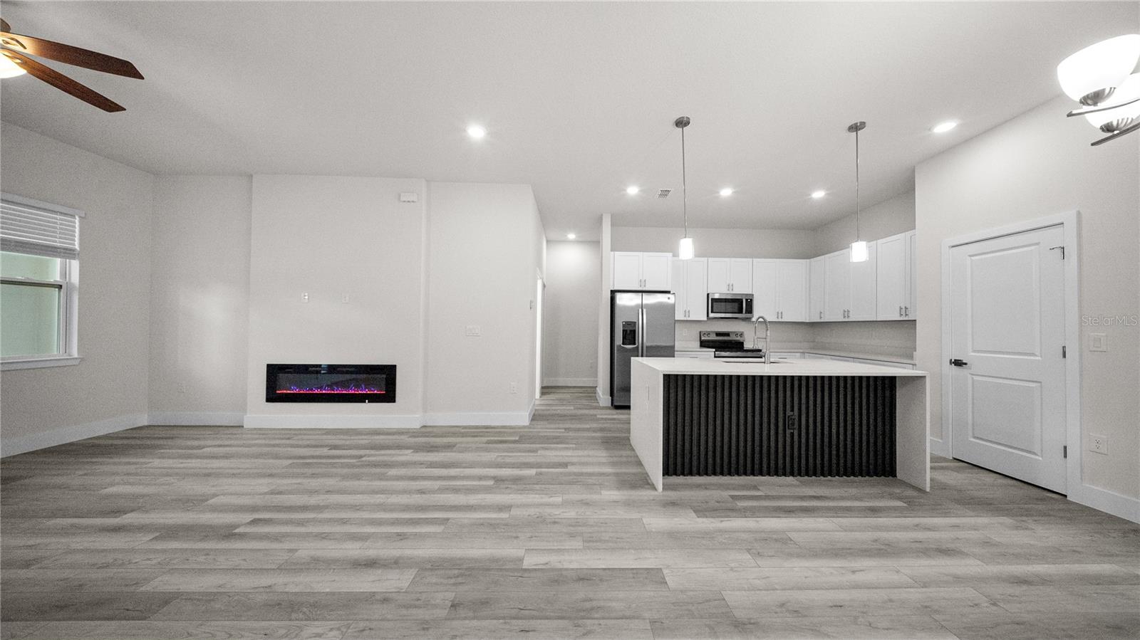 5244 Redwood Ter Property Photo 6