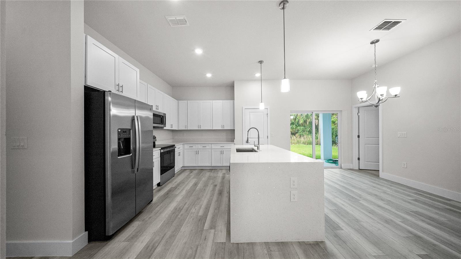 5244 Redwood Ter Property Photo 10