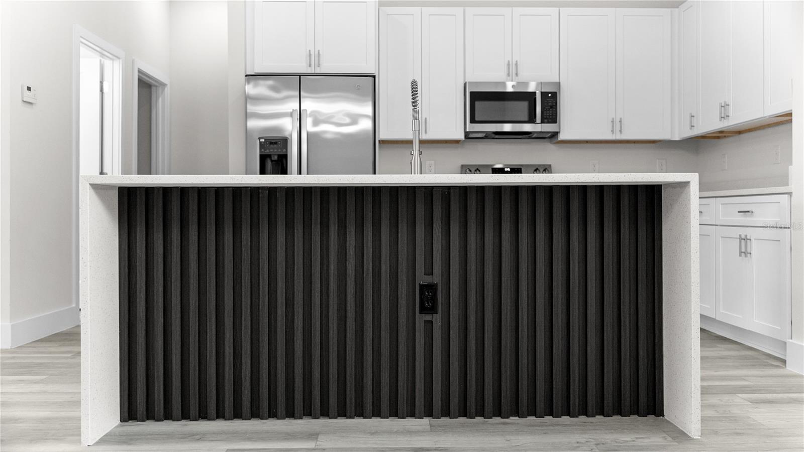 5244 Redwood Ter Property Photo 11